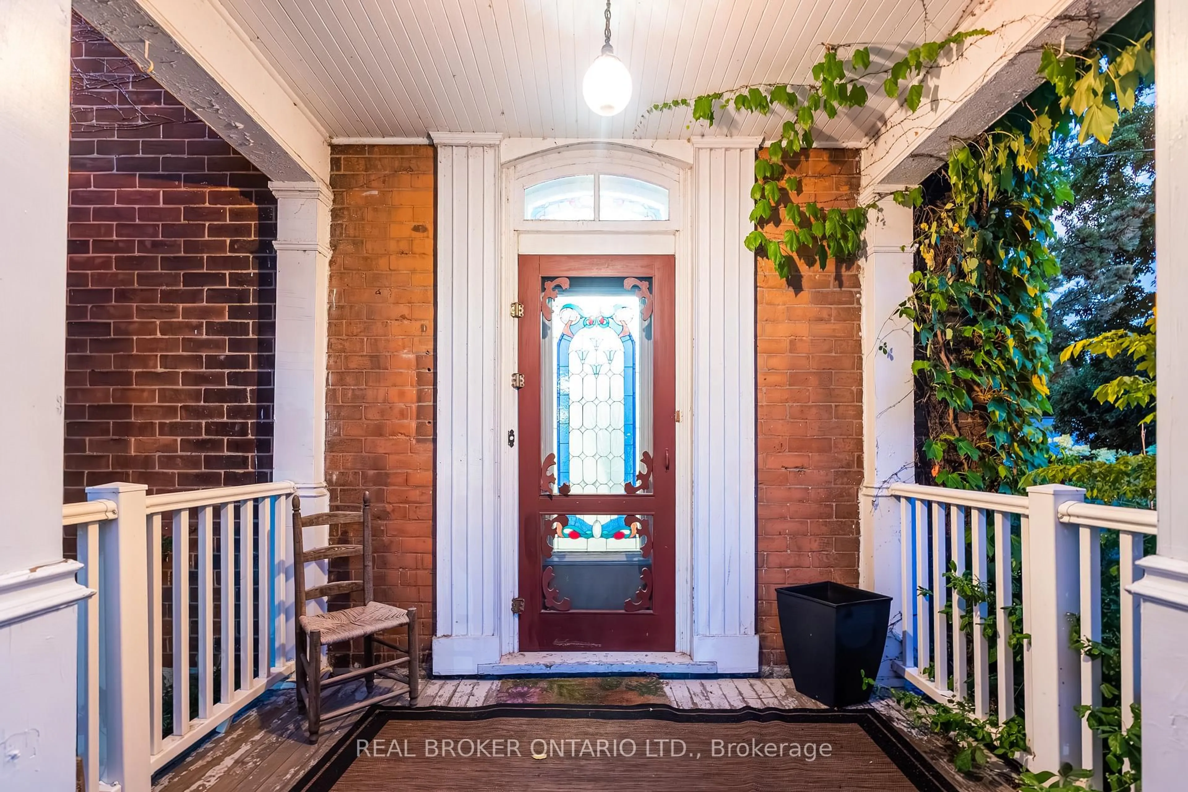 Indoor entryway for 74 LAKE Ave, Carleton Place Ontario K7C 1L6