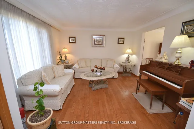 245 Arnold St, Kingston 5