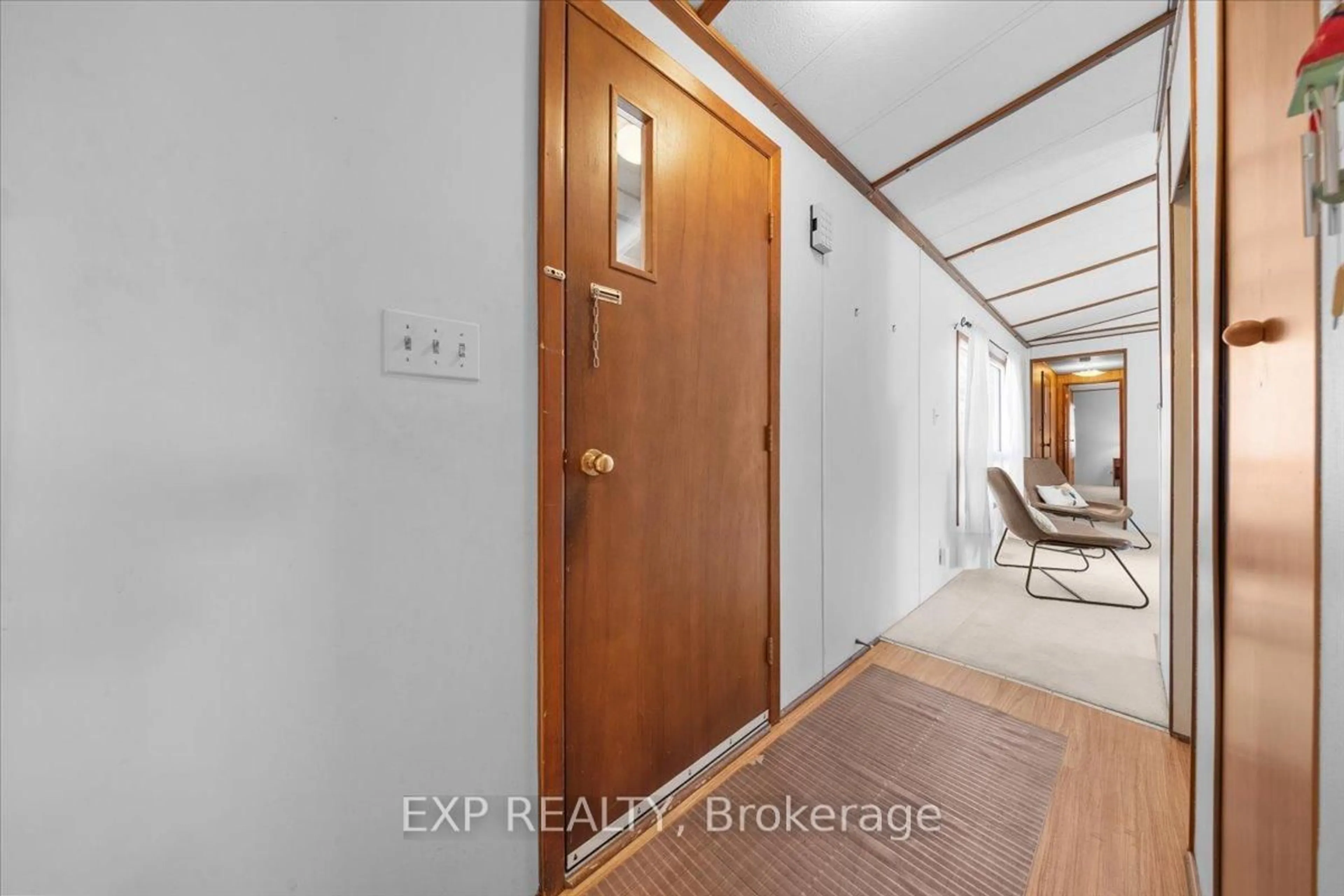 Indoor entryway for 150 Sunset Dr, Carleton Place Ontario K7C 4R5