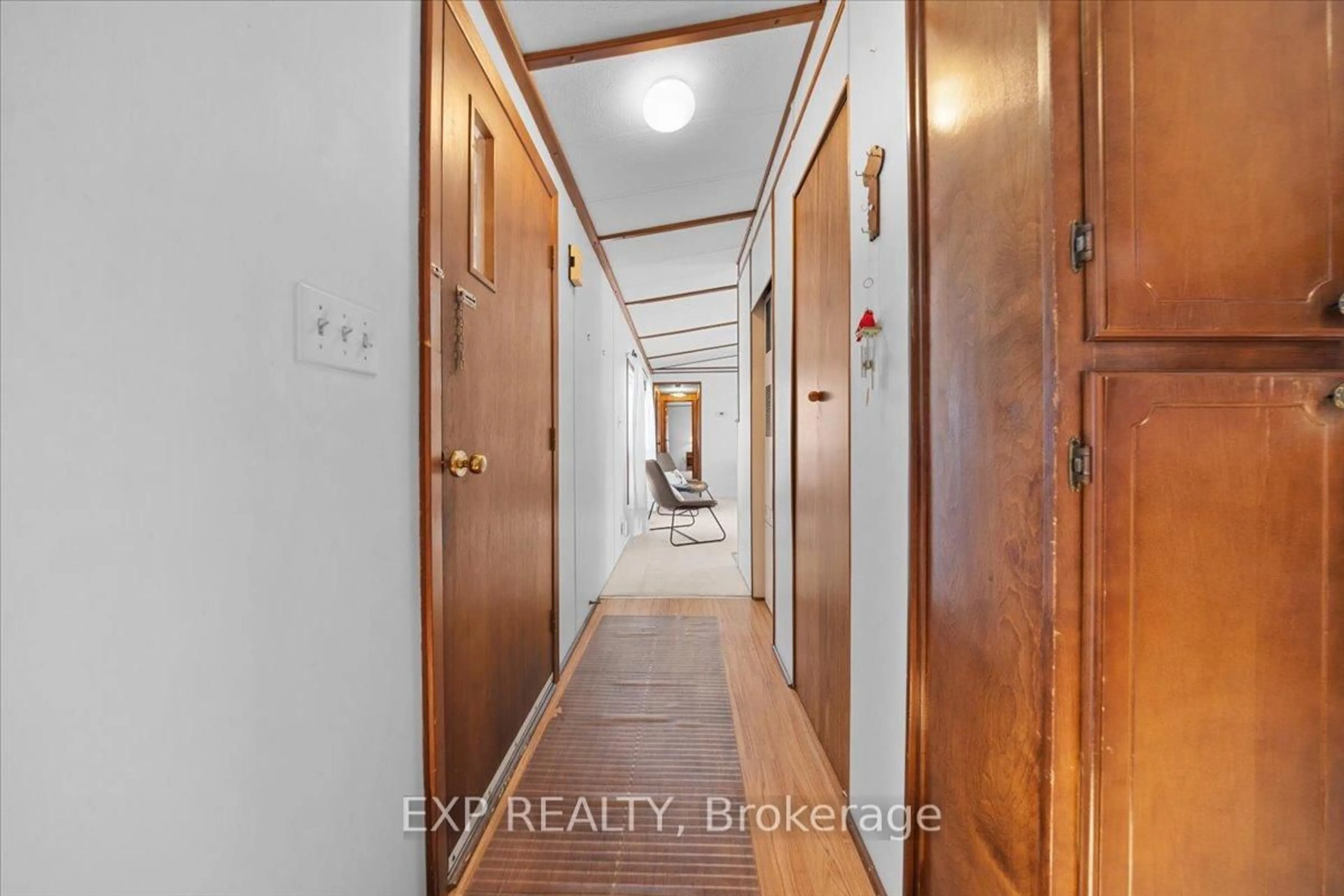 Indoor entryway for 150 Sunset Dr, Carleton Place Ontario K7C 4R5