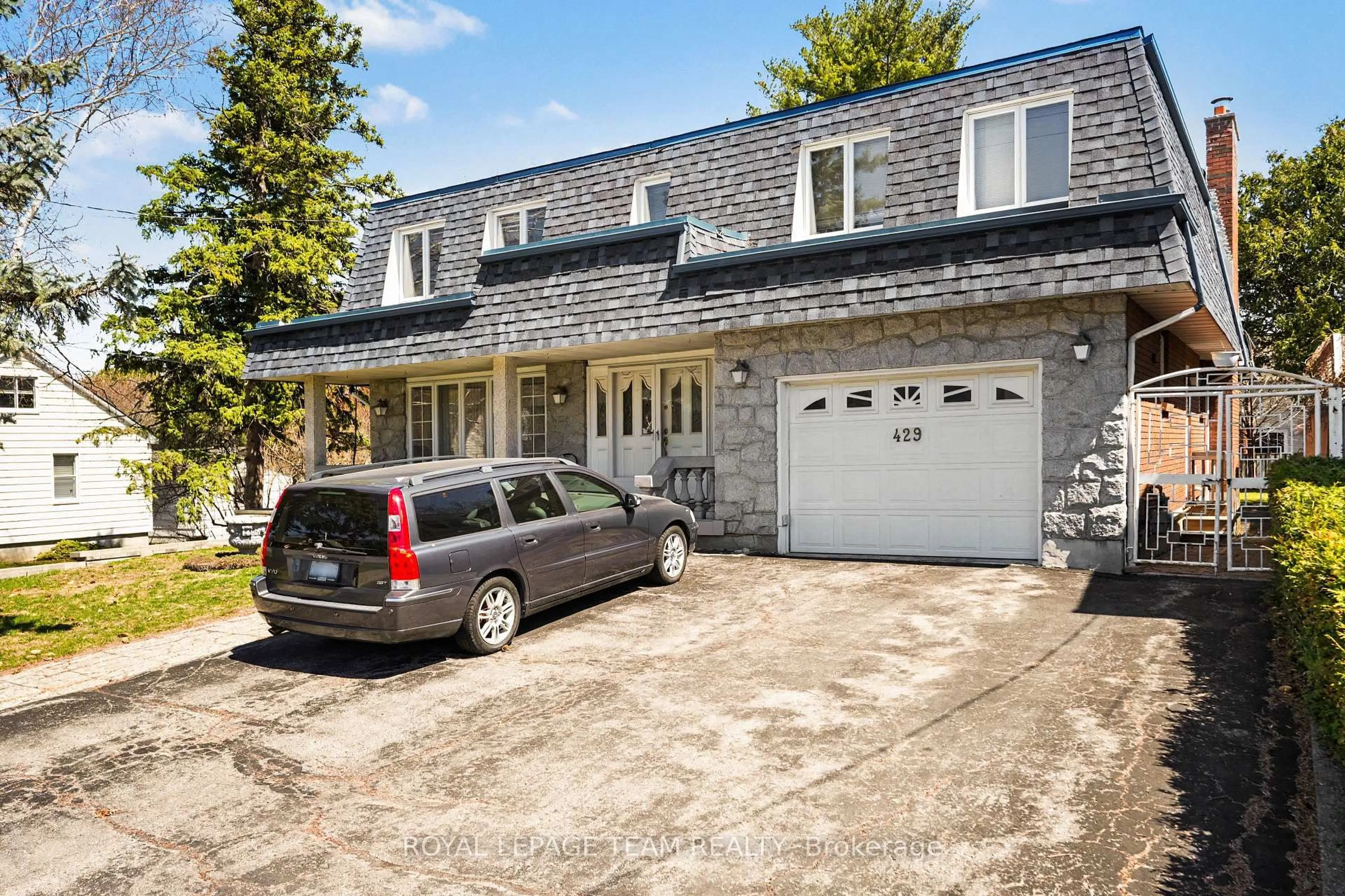 Home with brick exterior material, street for 429 Ancaster Ave, Ottawa Ontario K2B 5B6