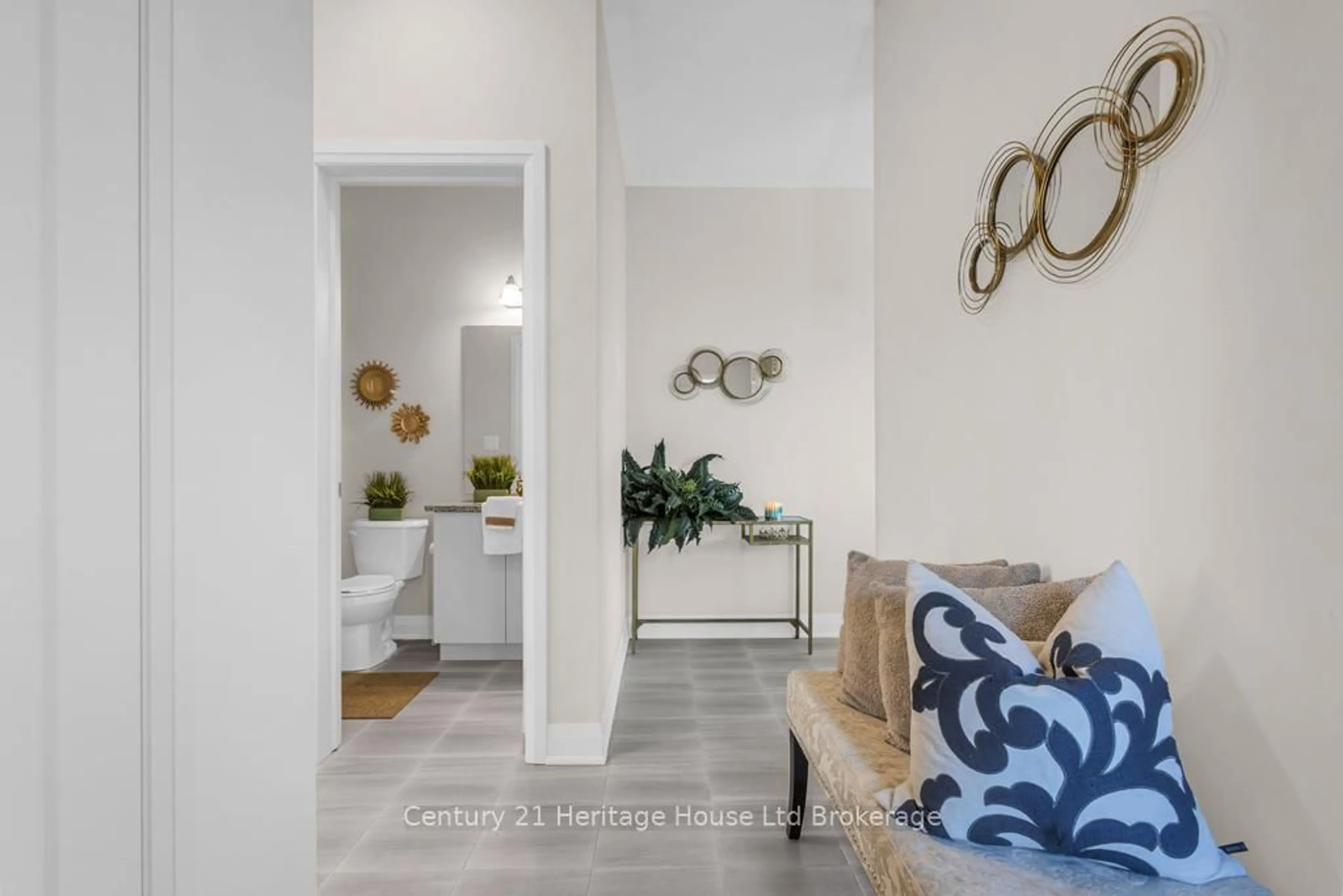 Indoor entryway for 230 Middleton St, Zorra Ontario N0M 2M0