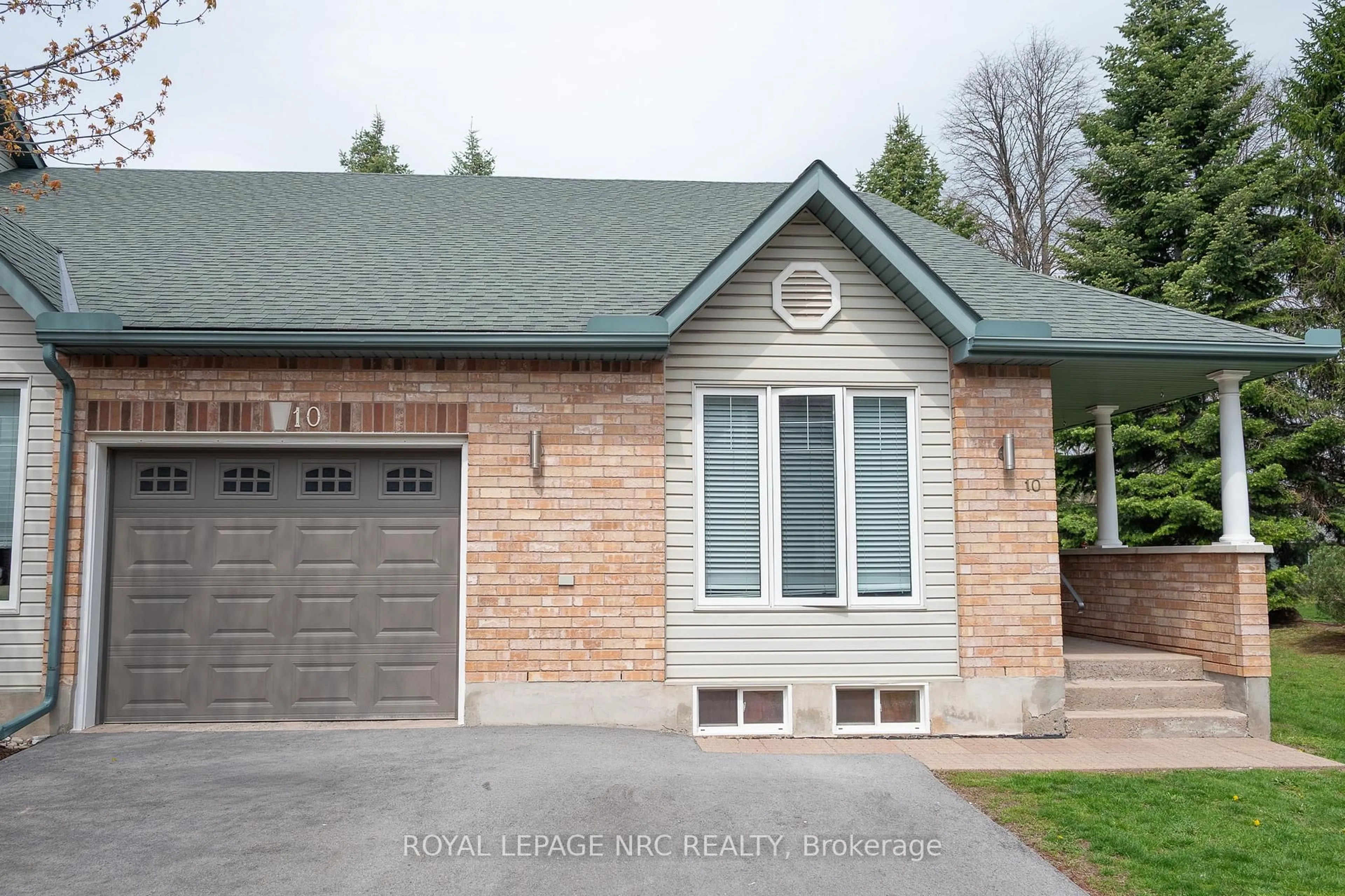 Home with brick exterior material, street for 3797 Orlando Dr #10, Niagara Falls Ontario L2J 4B5