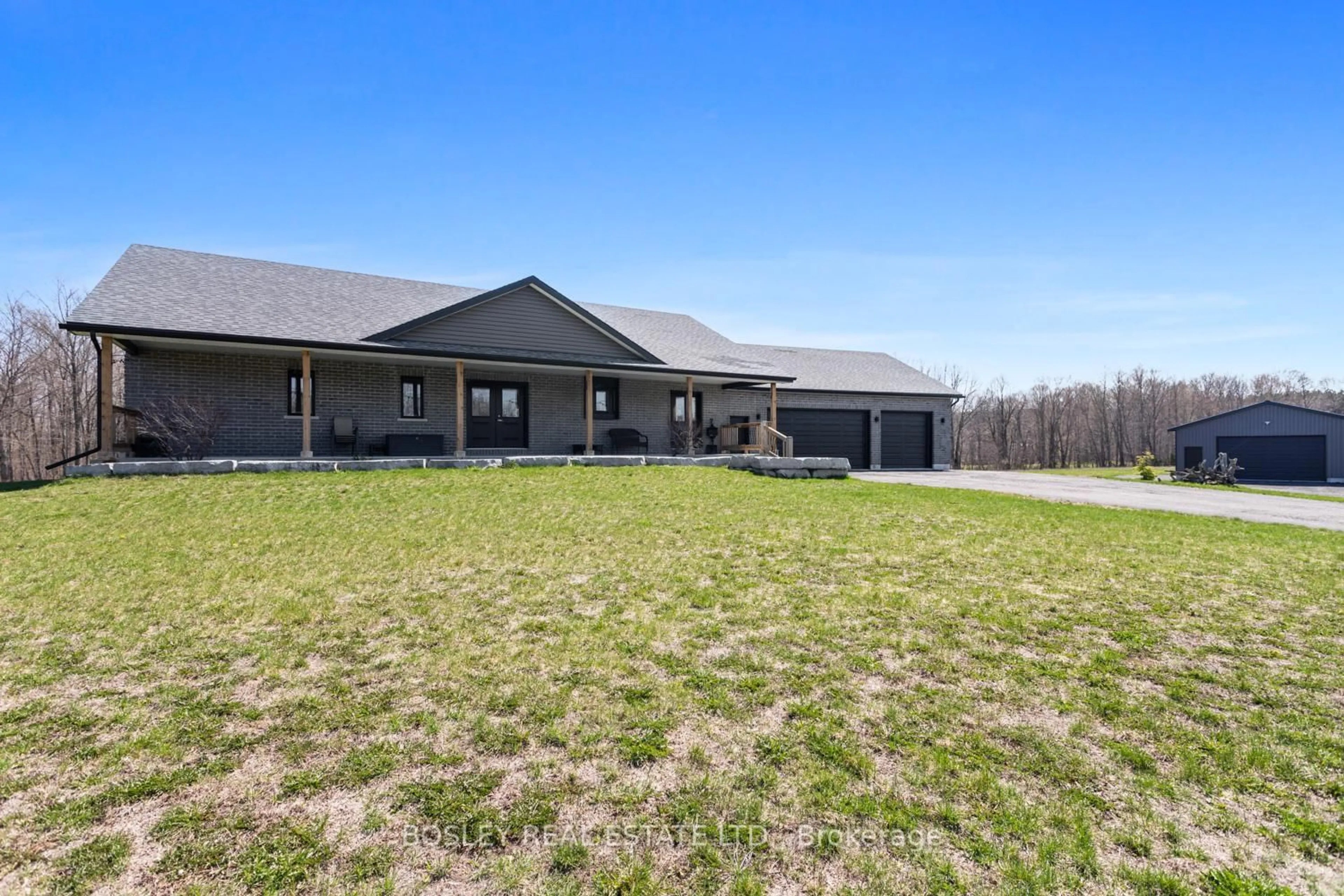 A pic from outside/outdoor area/front of a property/back of a property/a pic from drone, building for 725 Concession 3 Rd, Trent Hills Ontario K0K 3K0