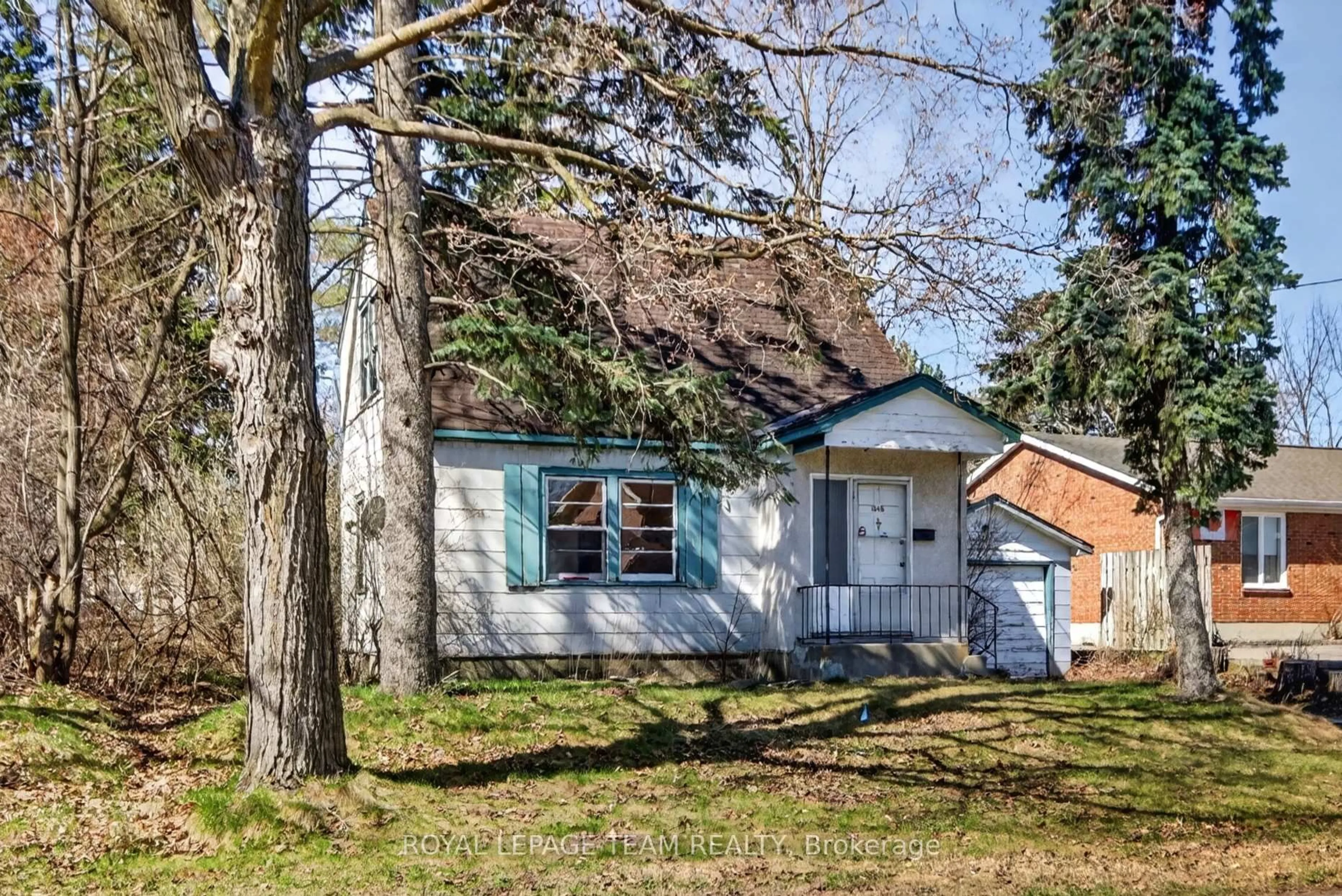 Unknown for 1548 Ortona Ave, Ottawa Ontario K2C 1W3