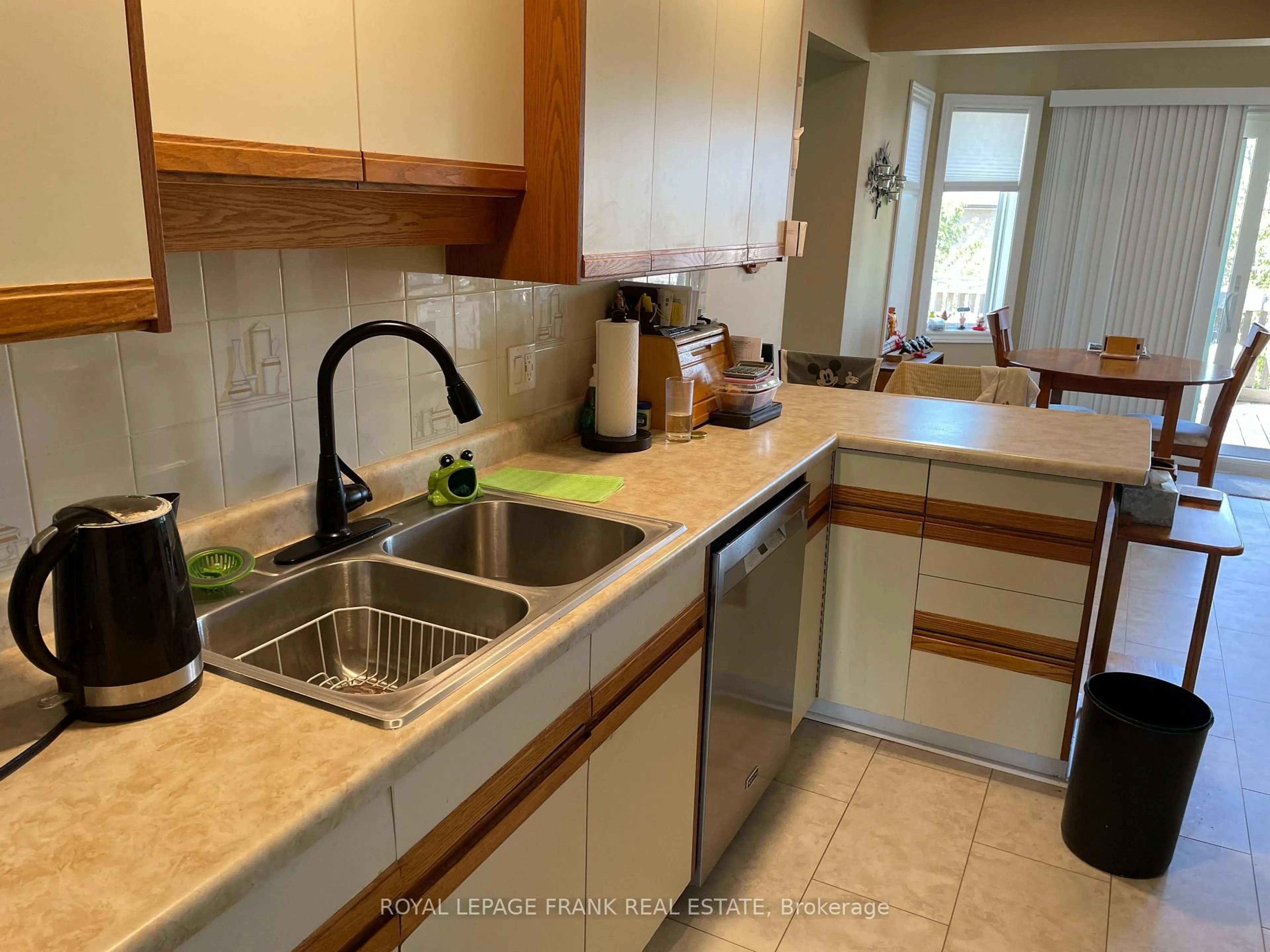 Standard kitchen, ceramic/tile floor for 30 Andew Dr, Kawartha Lakes Ontario K9V 5W6