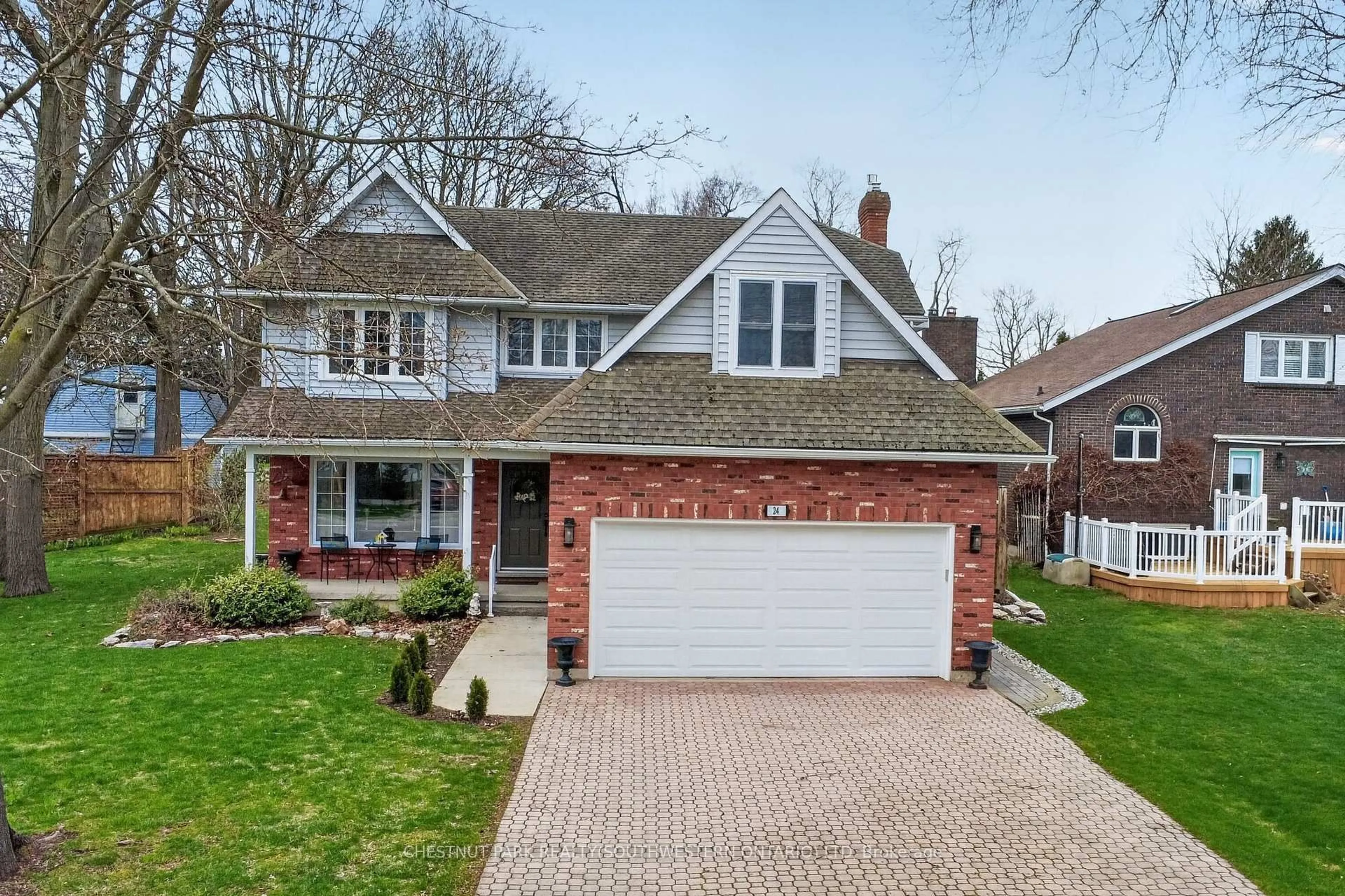 Home with brick exterior material, street for 24 Lakeside Pl, Port Colborne Ontario L3K 6B1