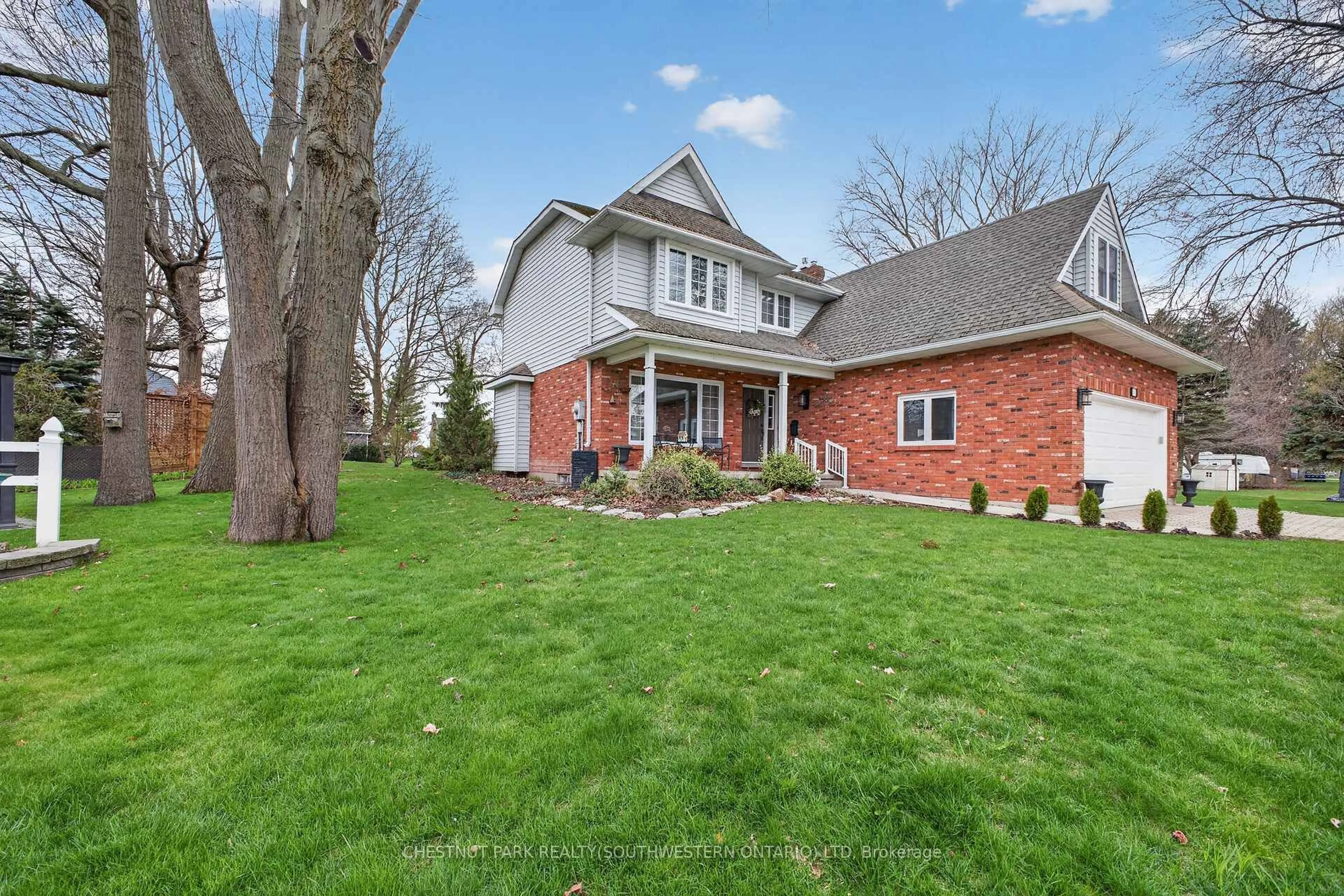 Home with brick exterior material, street for 24 Lakeside Pl, Port Colborne Ontario L3K 6B1