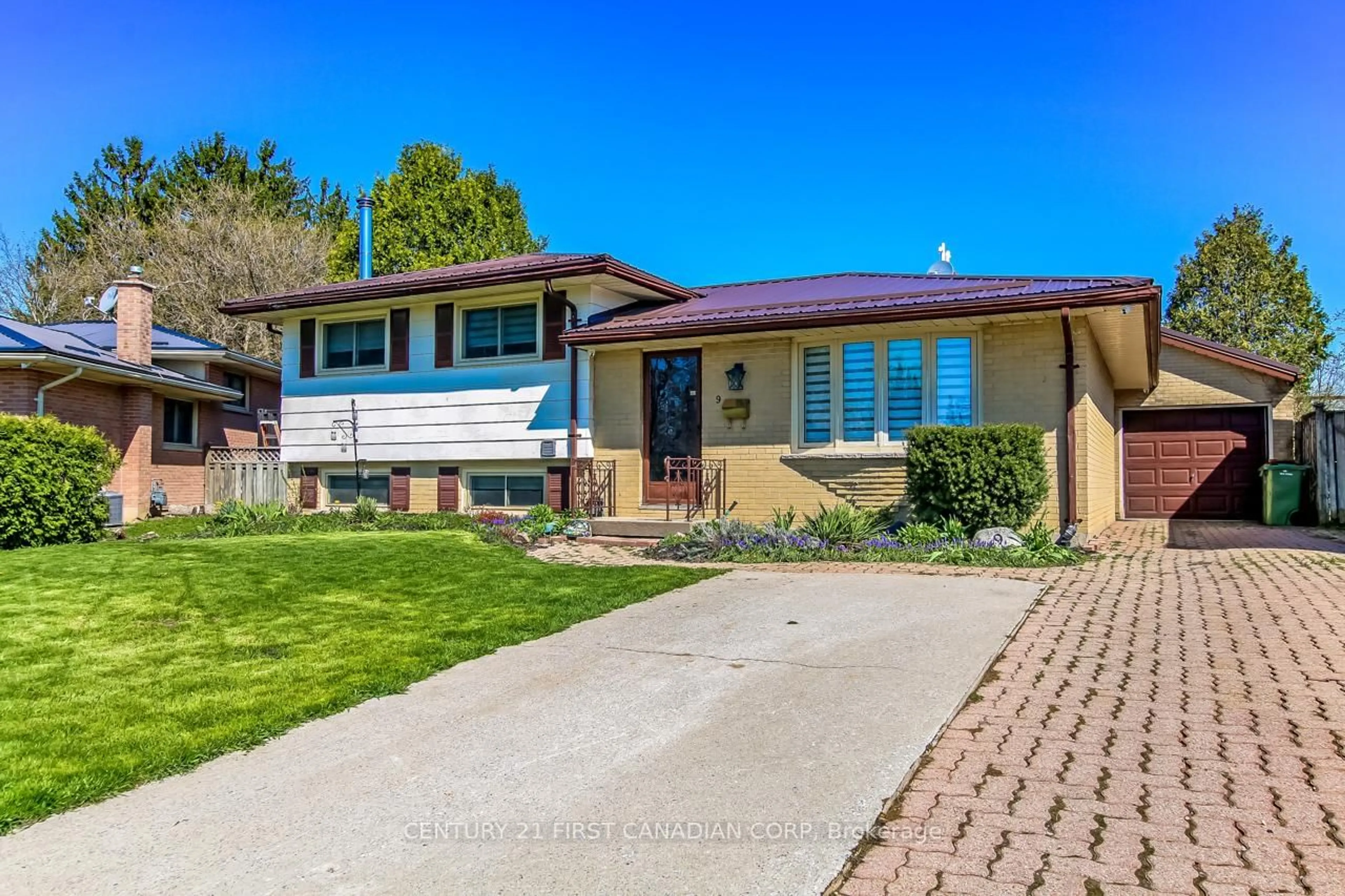 Unknown for 9 McLachlin Pl, St. Thomas Ontario N5P 2G2