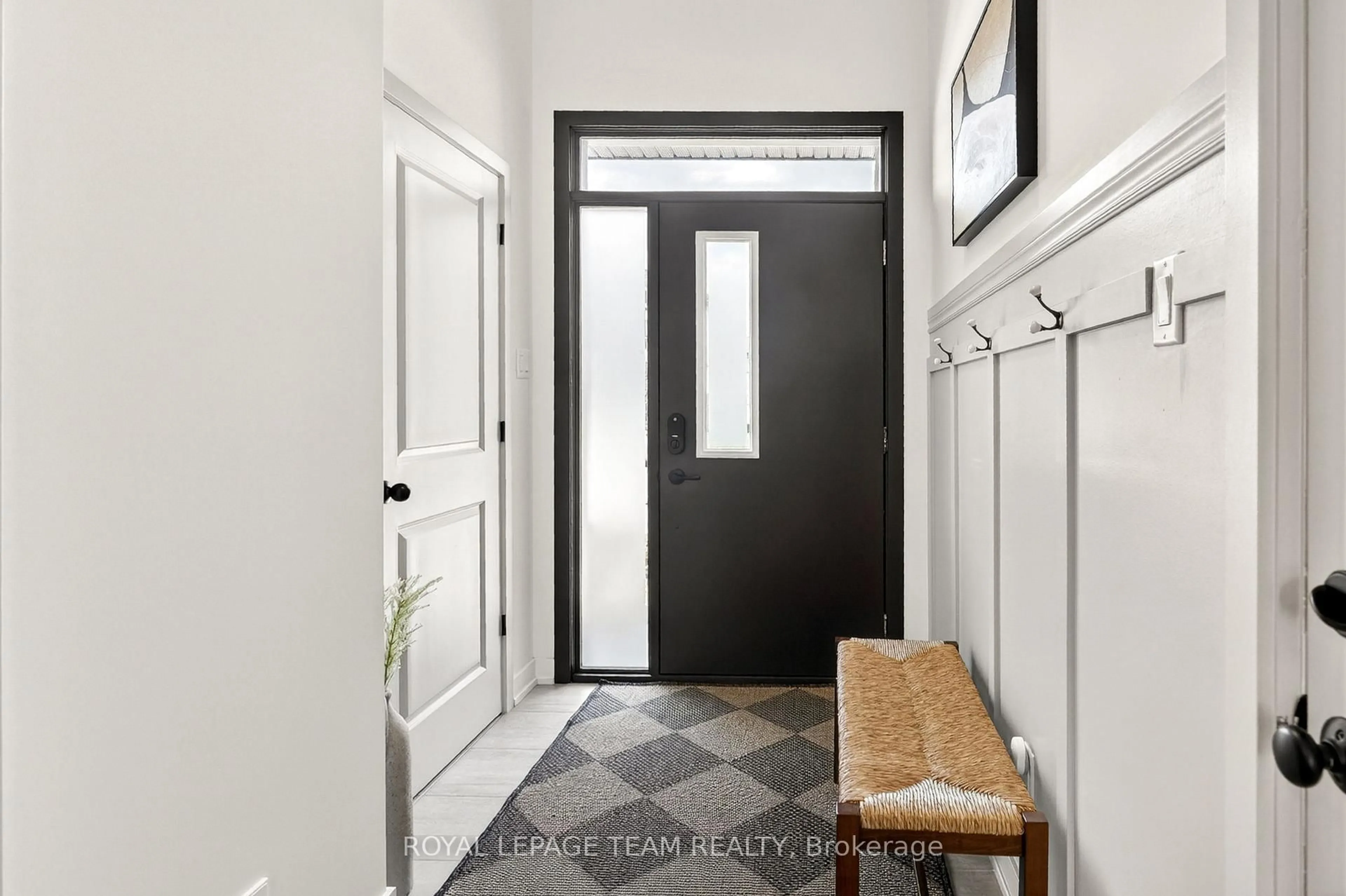 Indoor entryway for 1009 Acoustic Way, Ottawa Ontario K4M 0L6