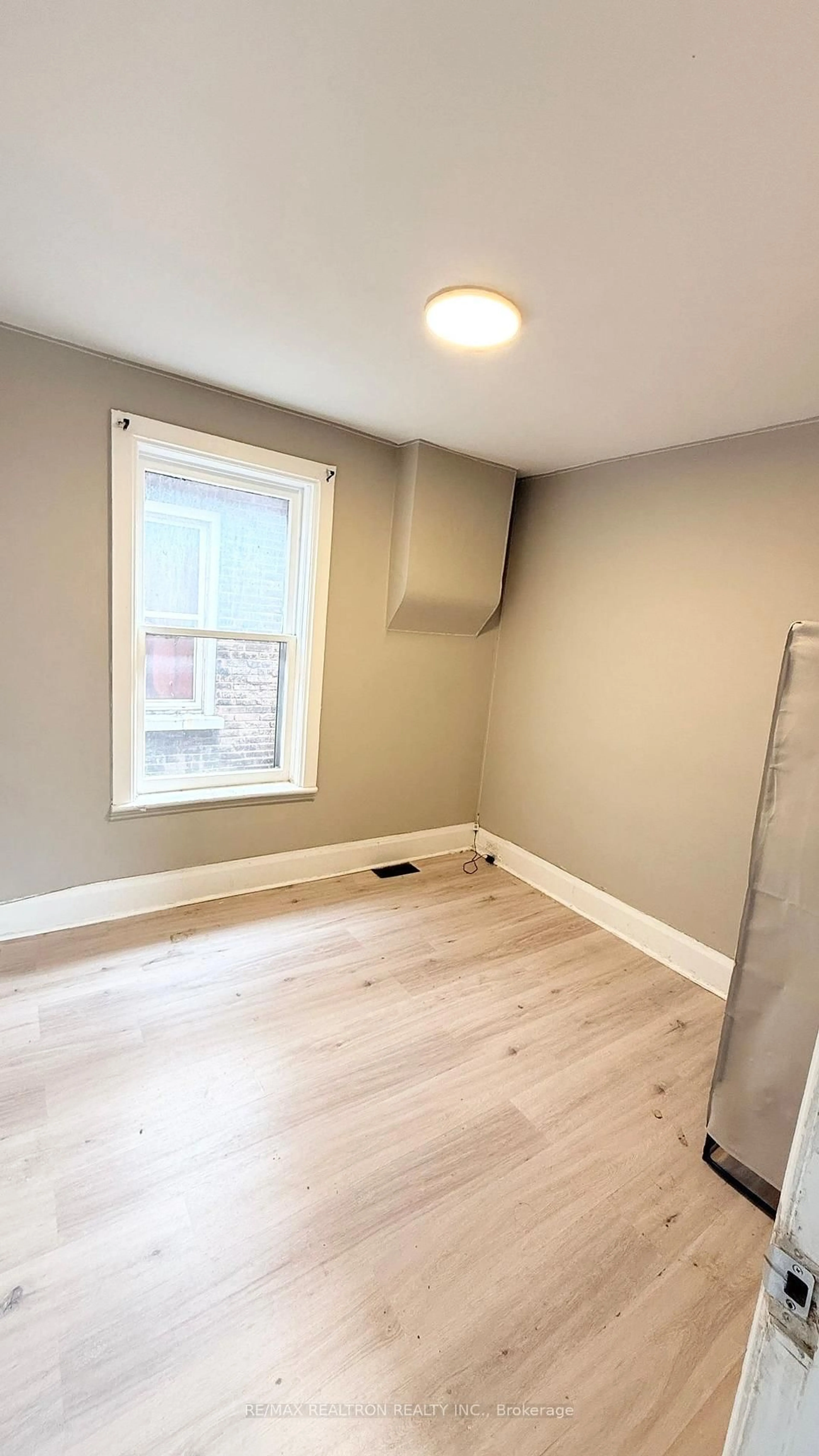 A pic of a room for 38 LaFayette Ave, Peterborough Ontario K9J 5C2