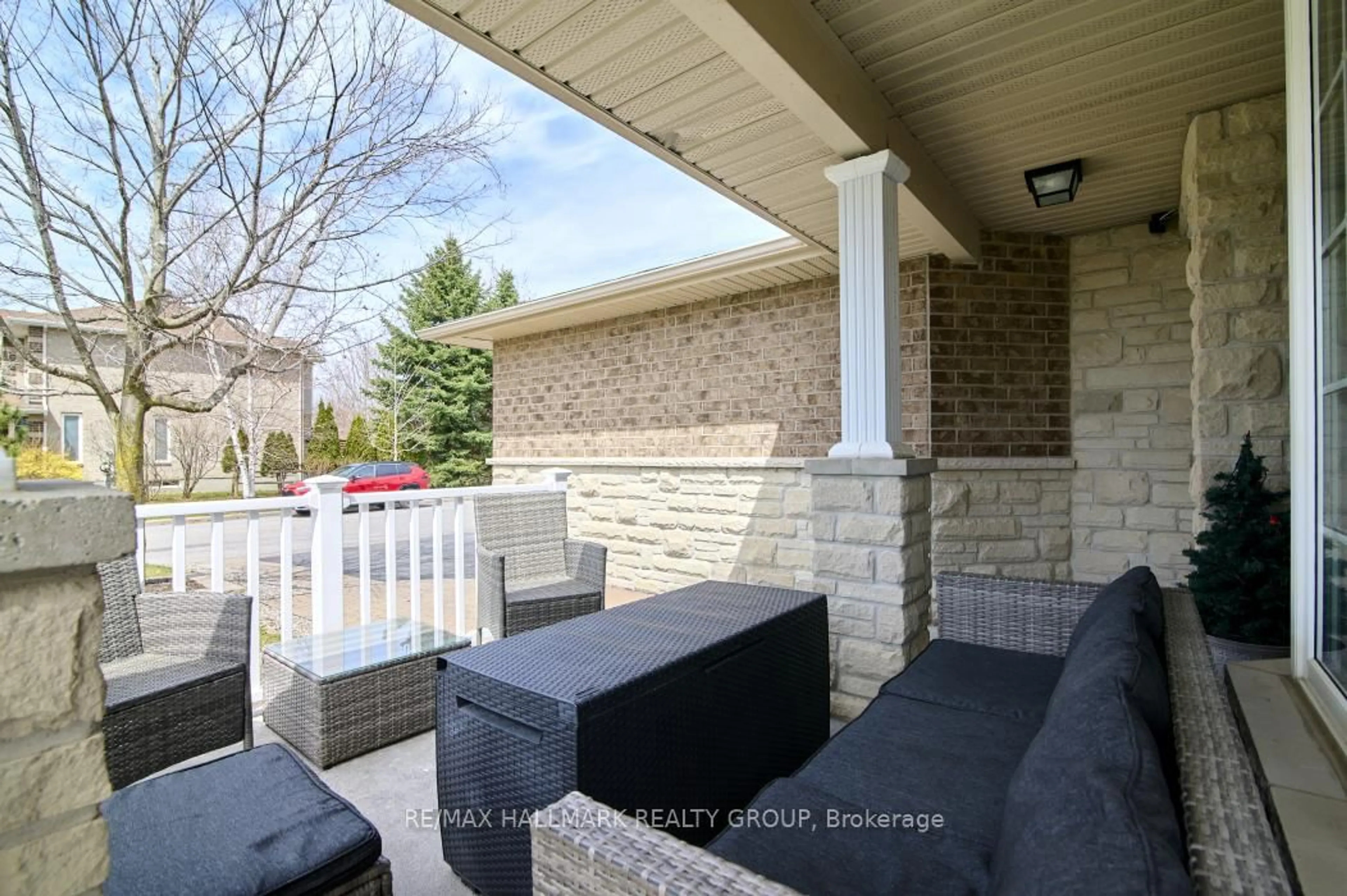 Patio, street for 702 Mud Creek Cres, Ottawa Ontario K1V 1W3