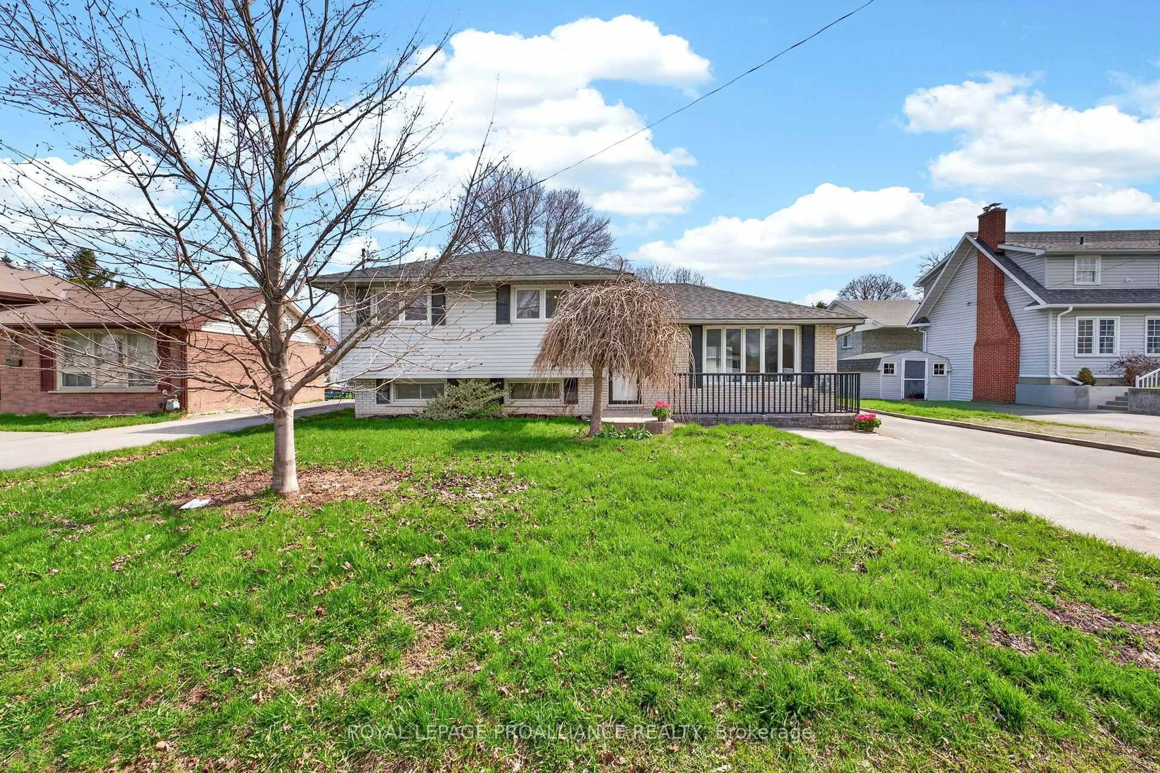 A pic from outside/outdoor area/front of a property/back of a property/a pic from drone, street for 521 Sidney St, Belleville Ontario K8P 4A4