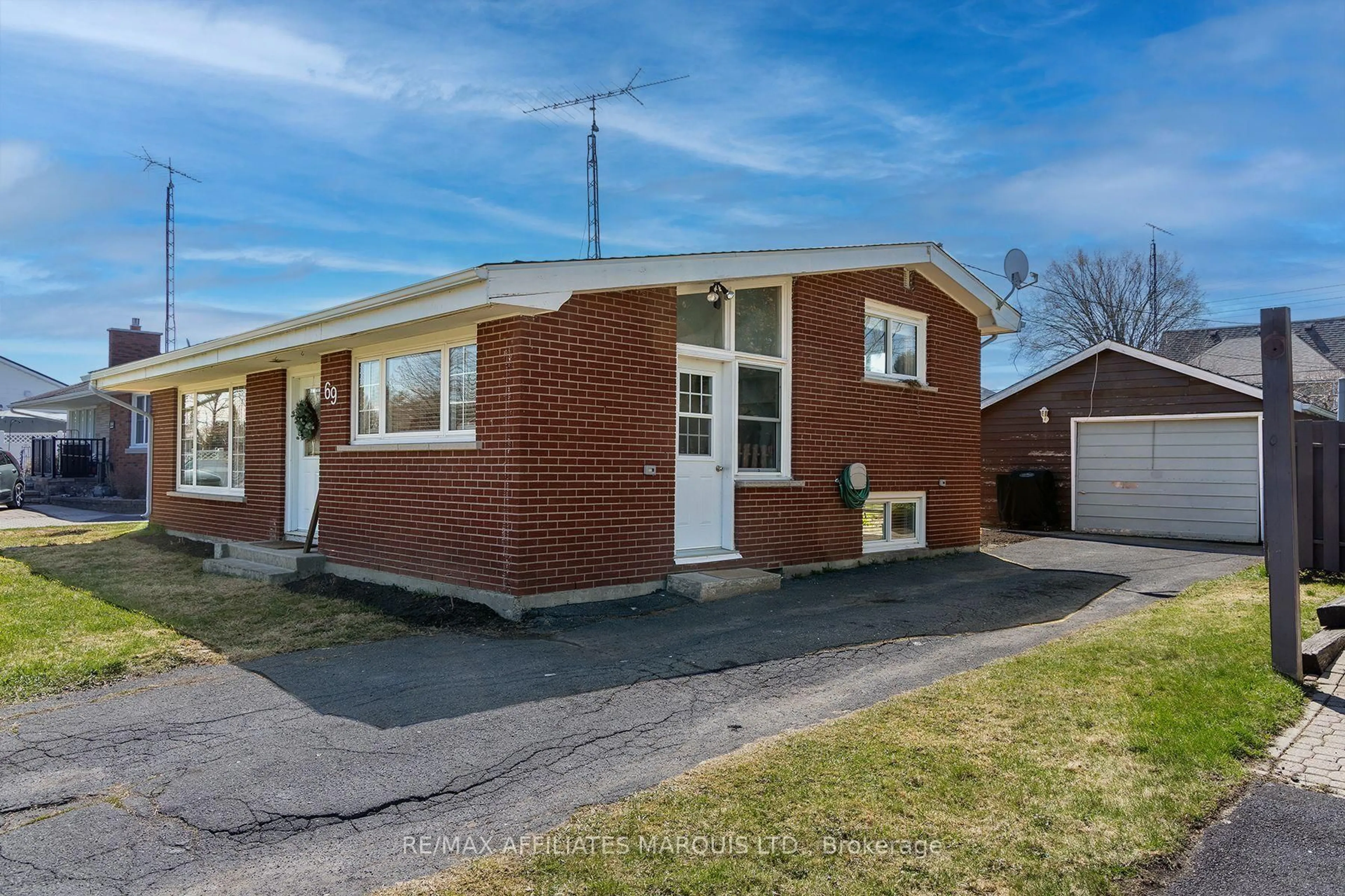 Home with brick exterior material, street for 69 Kyle Dr, South Dundas Ontario K0C 1X0