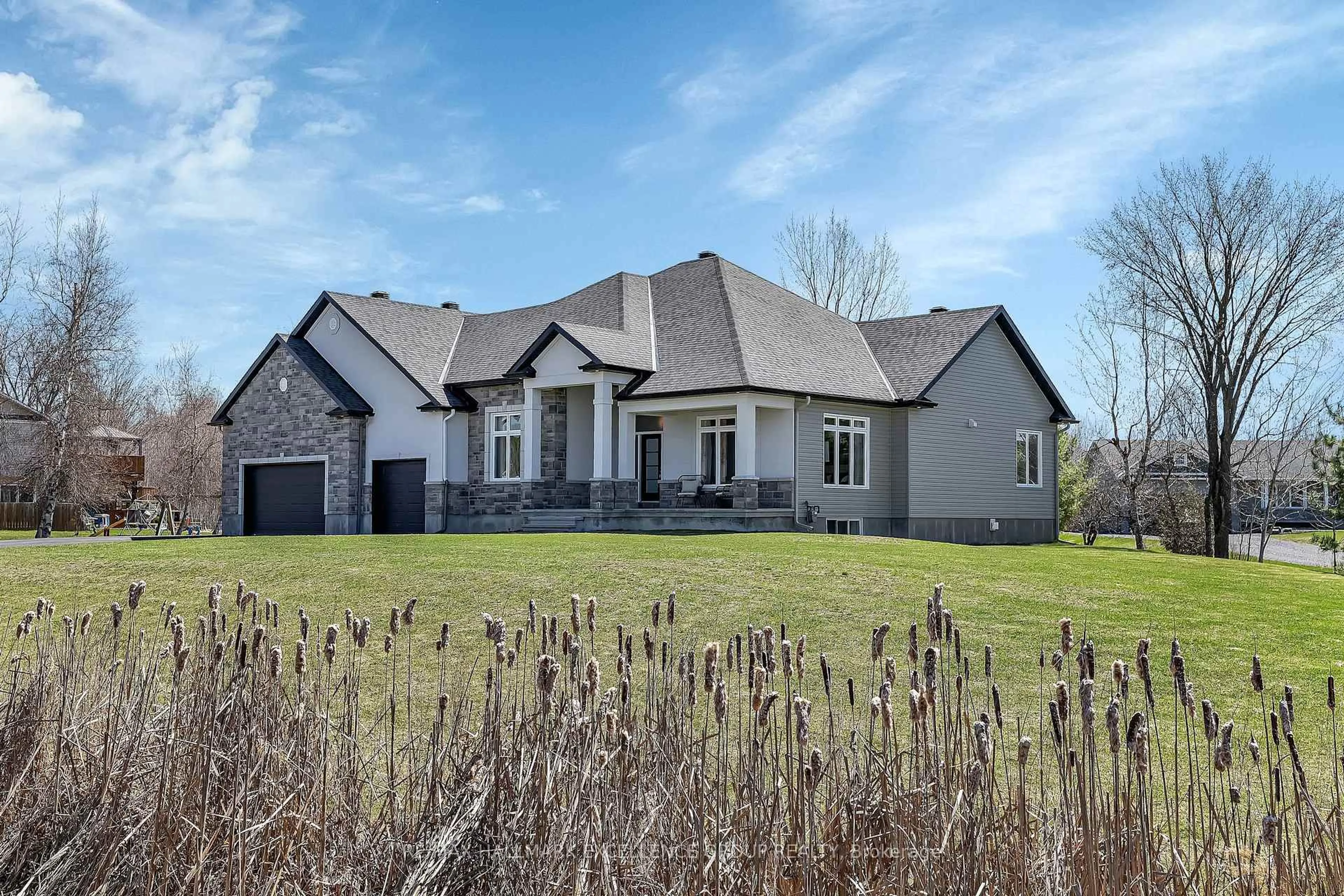 Home with brick exterior material, building for 921 Colette St, Clarence-Rockland Ontario K0A 1E0