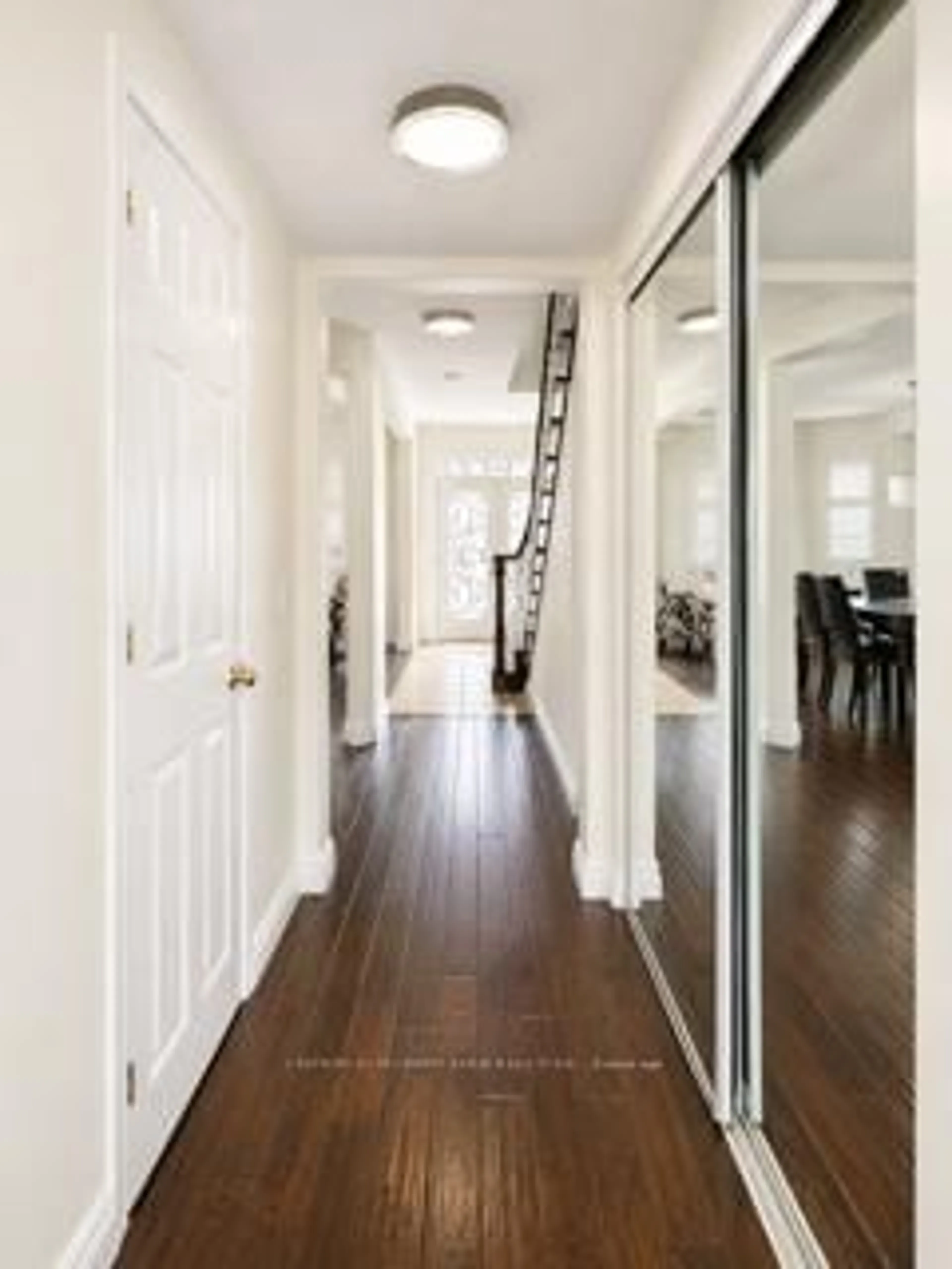 Indoor entryway for 27 Dellgrove Circ, Cambridge Ontario N1T 2J8