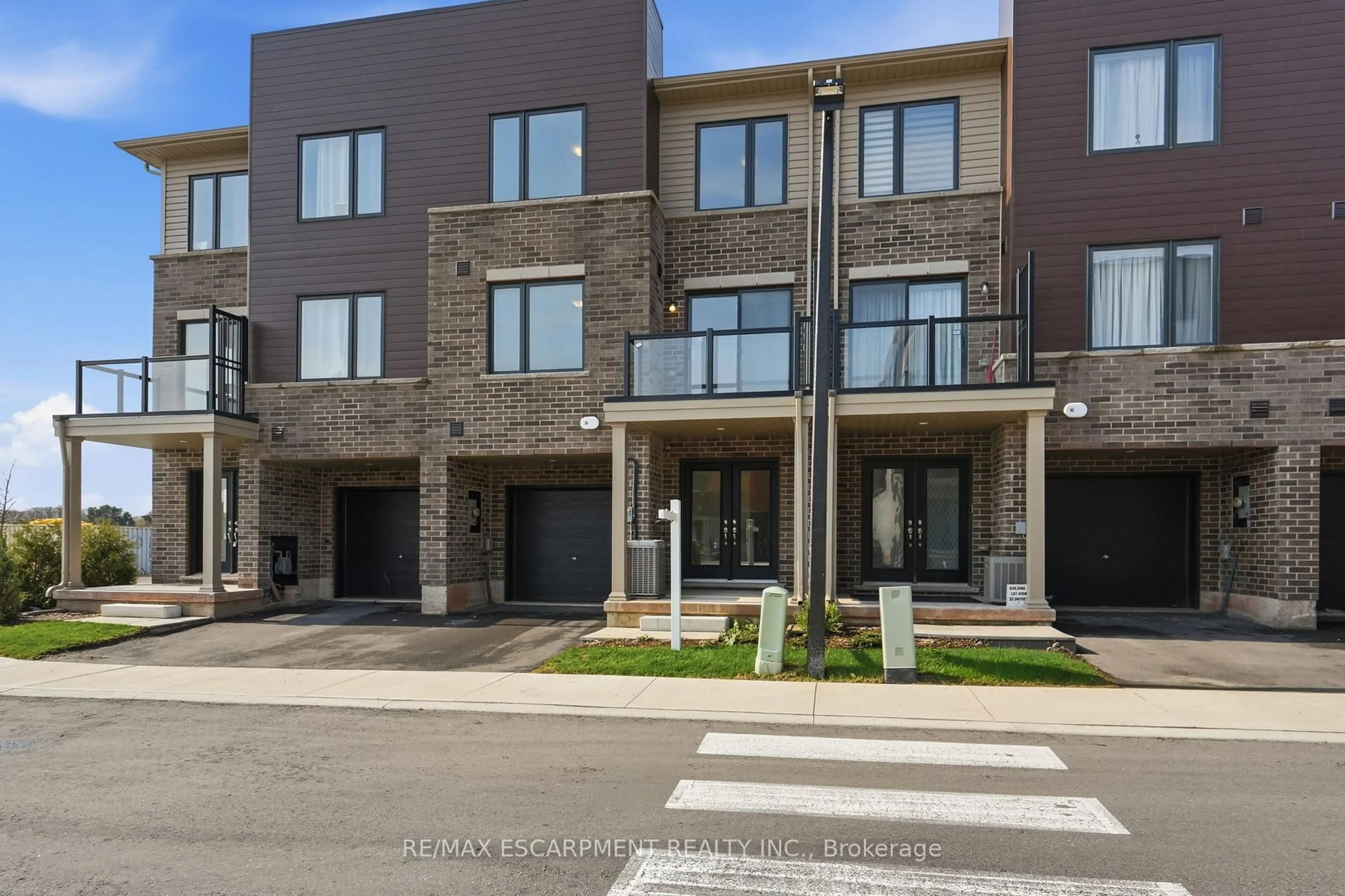 Unknown for 34 Dryden Lane, Hamilton Ontario L8H 0B6