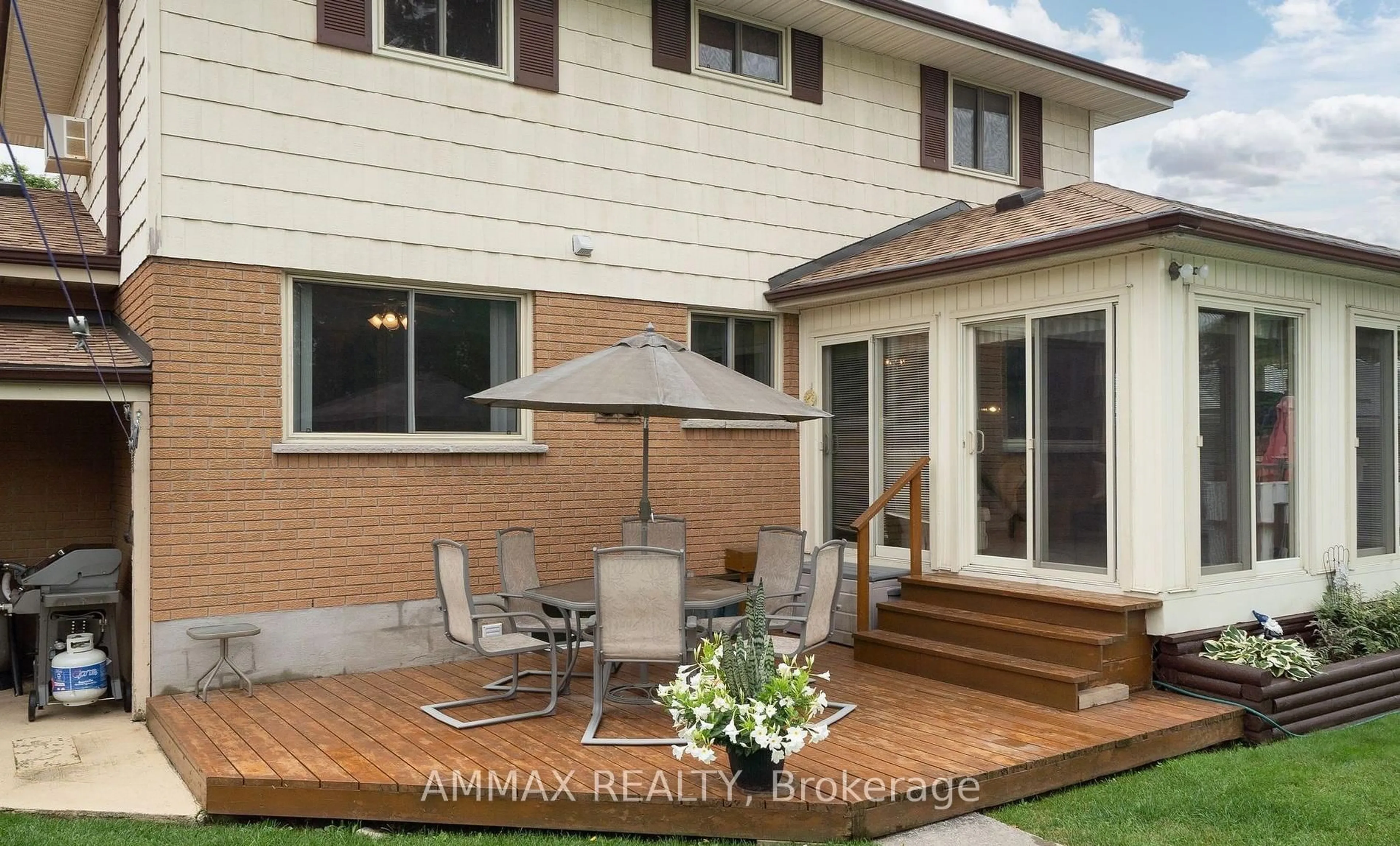 Home with brick exterior material, street for 36 Parkdale Dr, Belleville Ontario K8P 2P4