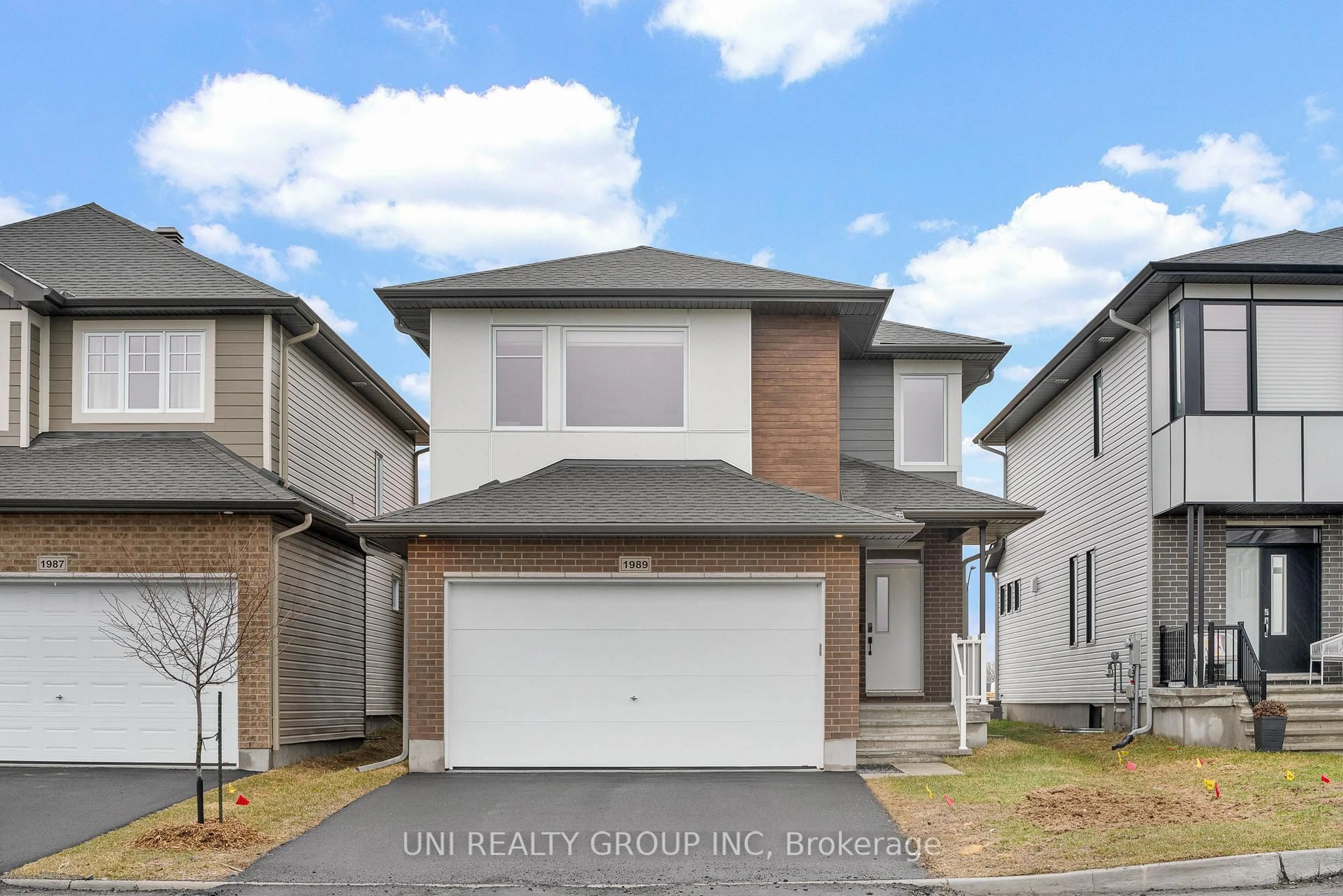 Home with vinyl exterior material, street for 1989 Acoustic Way, Ottawa Ontario K4M 0L6