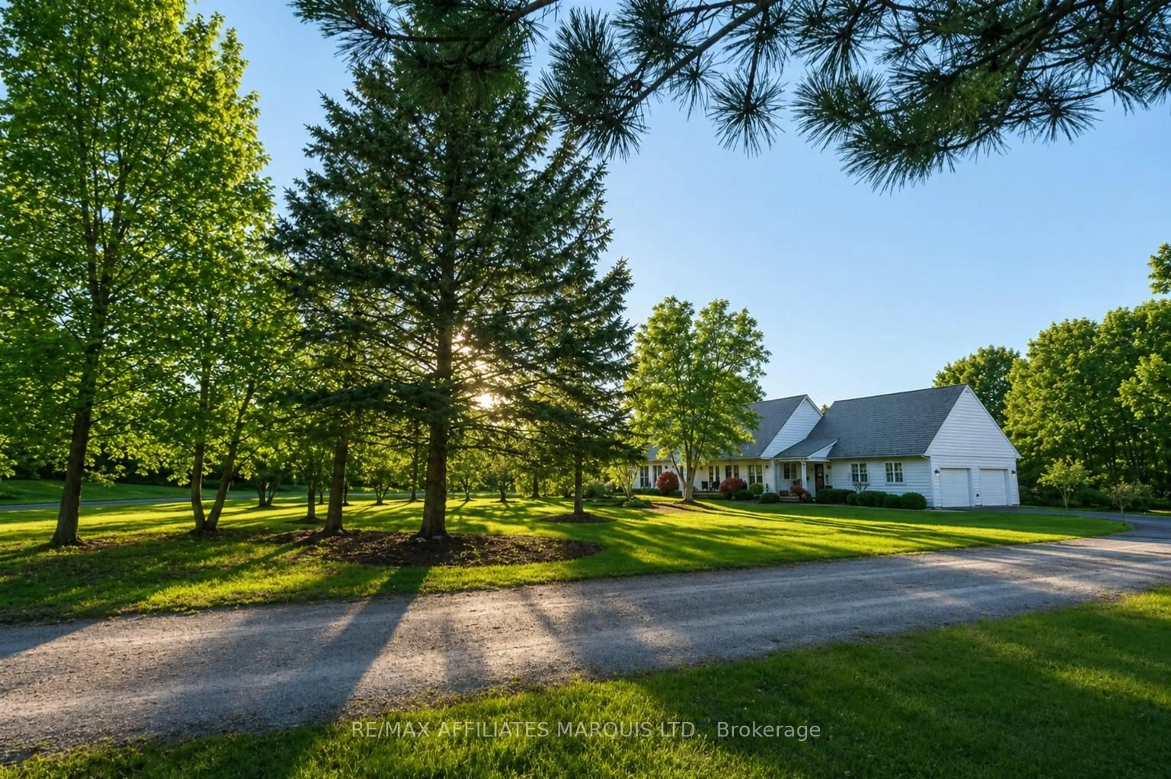 A pic from outside/outdoor area/front of a property/back of a property/a pic from drone, unknown for 18537 STONEHOUSE POINT Rd, South Glengarry Ontario K6H 5R5