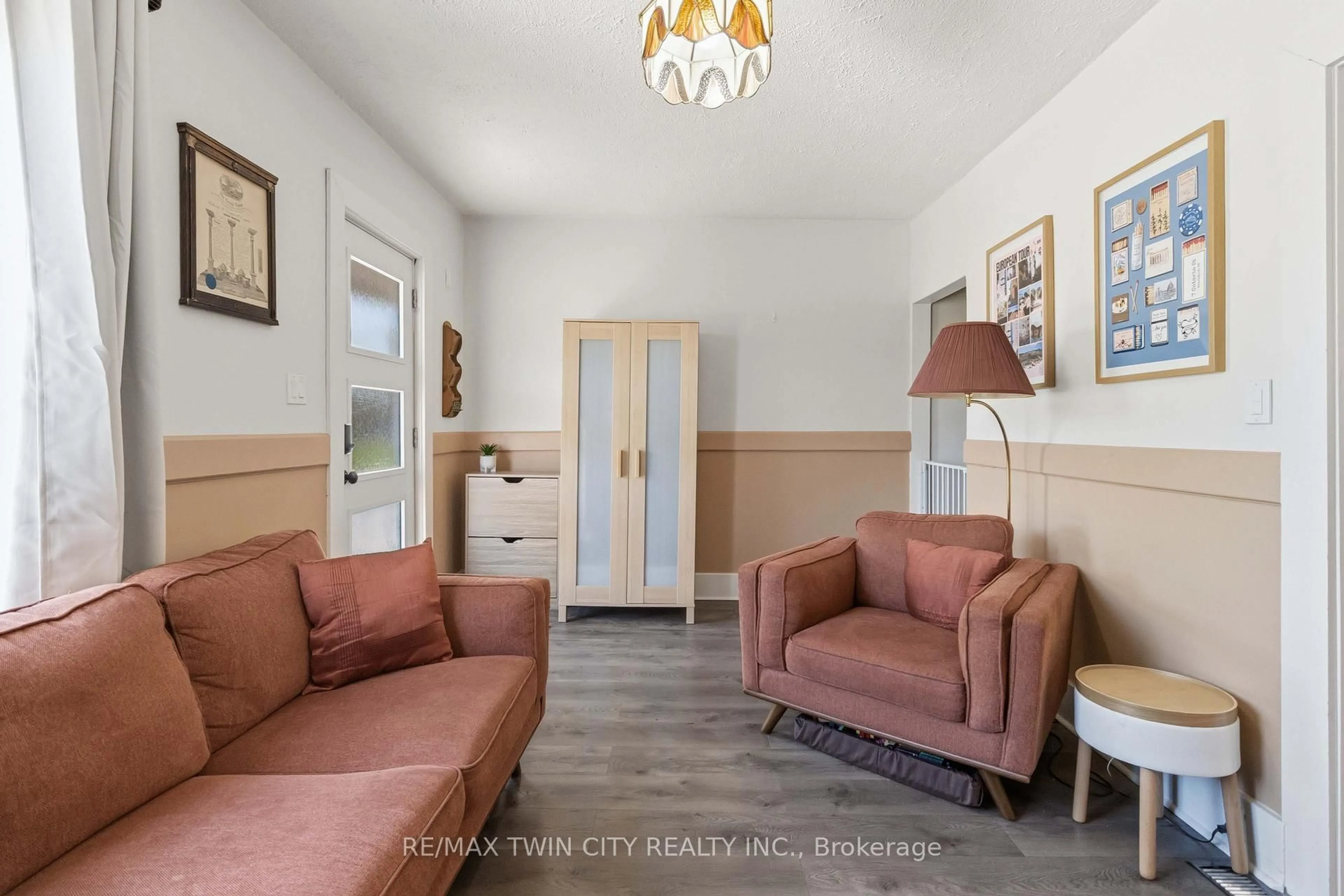 Living room with furniture, unknown for 7 Ontario St, Brantford Ontario N3S 2B7