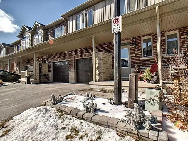 380 lake St #22, Grimsby 2