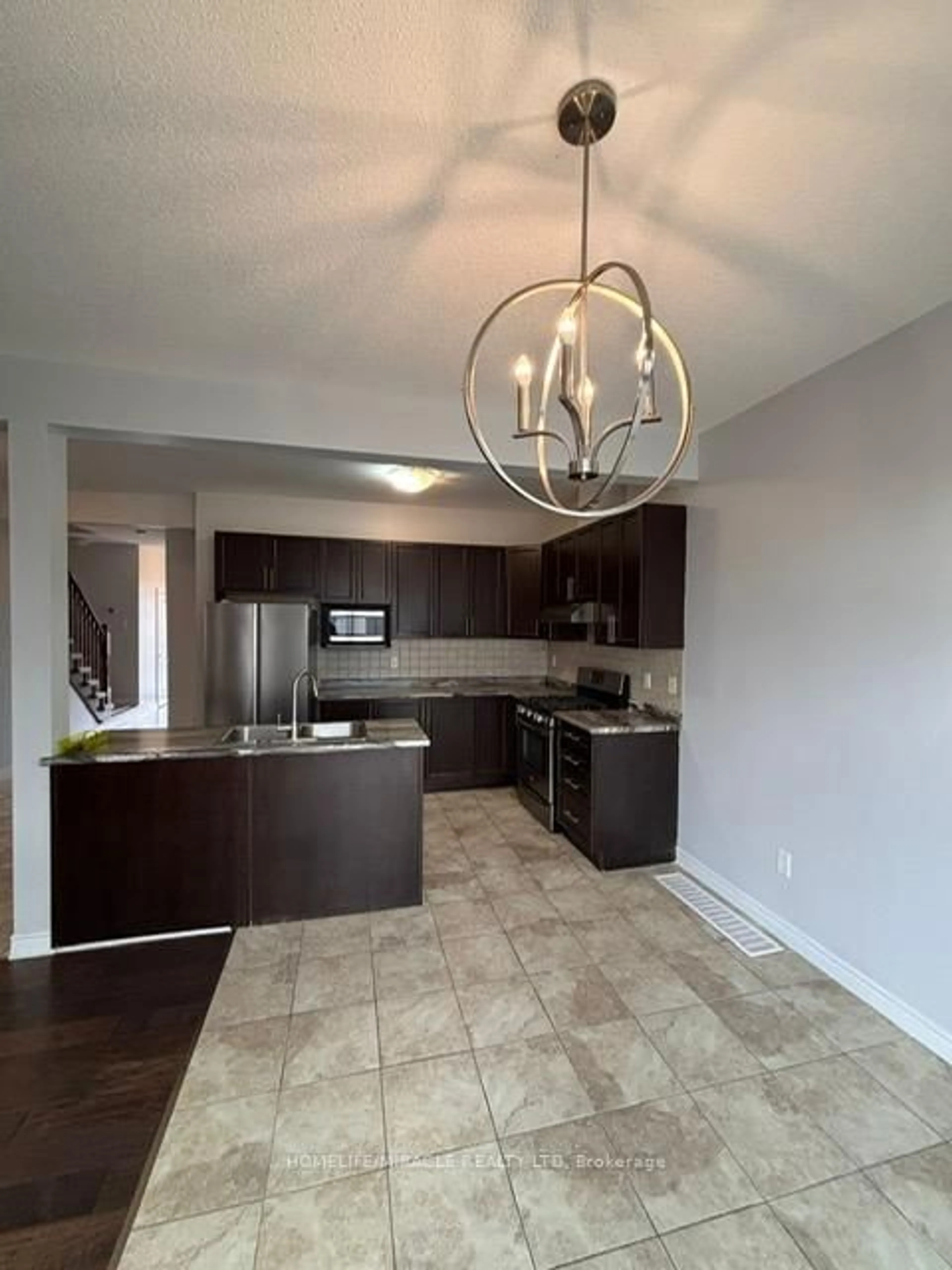 Open concept kitchen, ceramic/tile floor for 380 lake St #22, Grimsby Ontario L3M 0E8