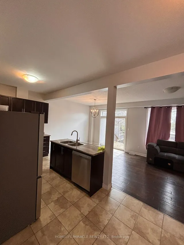 380 lake St #22, Grimsby 5