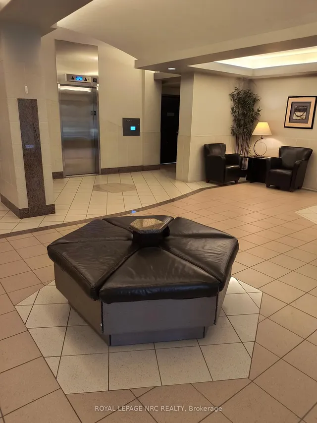 900 Dynes Rd #706, Ottawa 4
