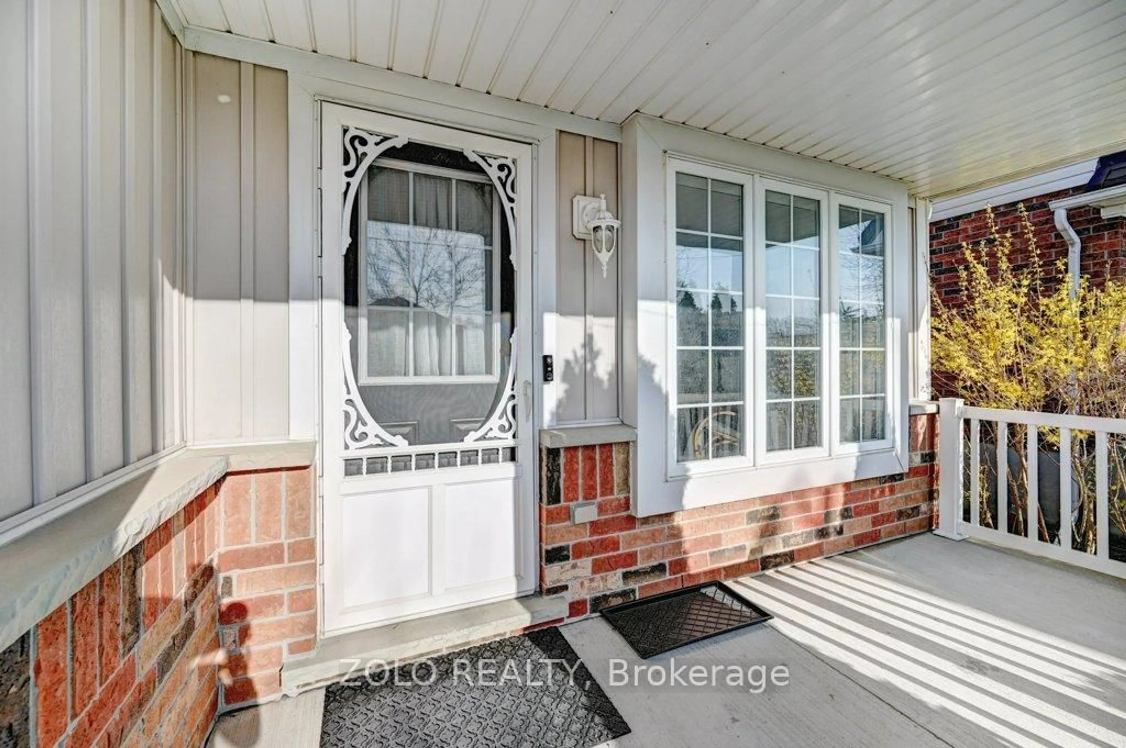 Indoor entryway for 141 Killdeer Rd, Woolwich Ontario N3B 3N1