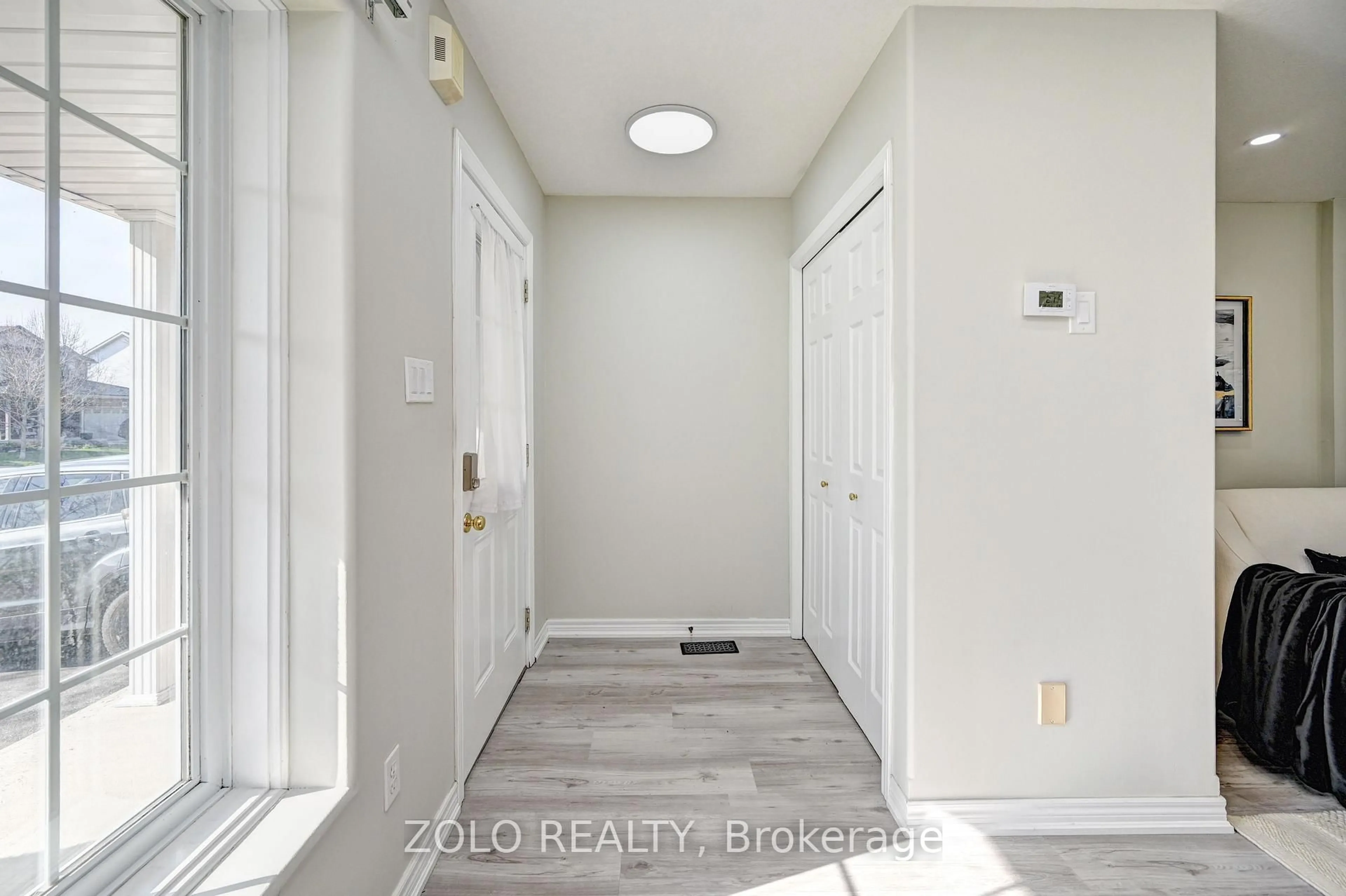 Indoor entryway for 141 Killdeer Rd, Woolwich Ontario N3B 3N1