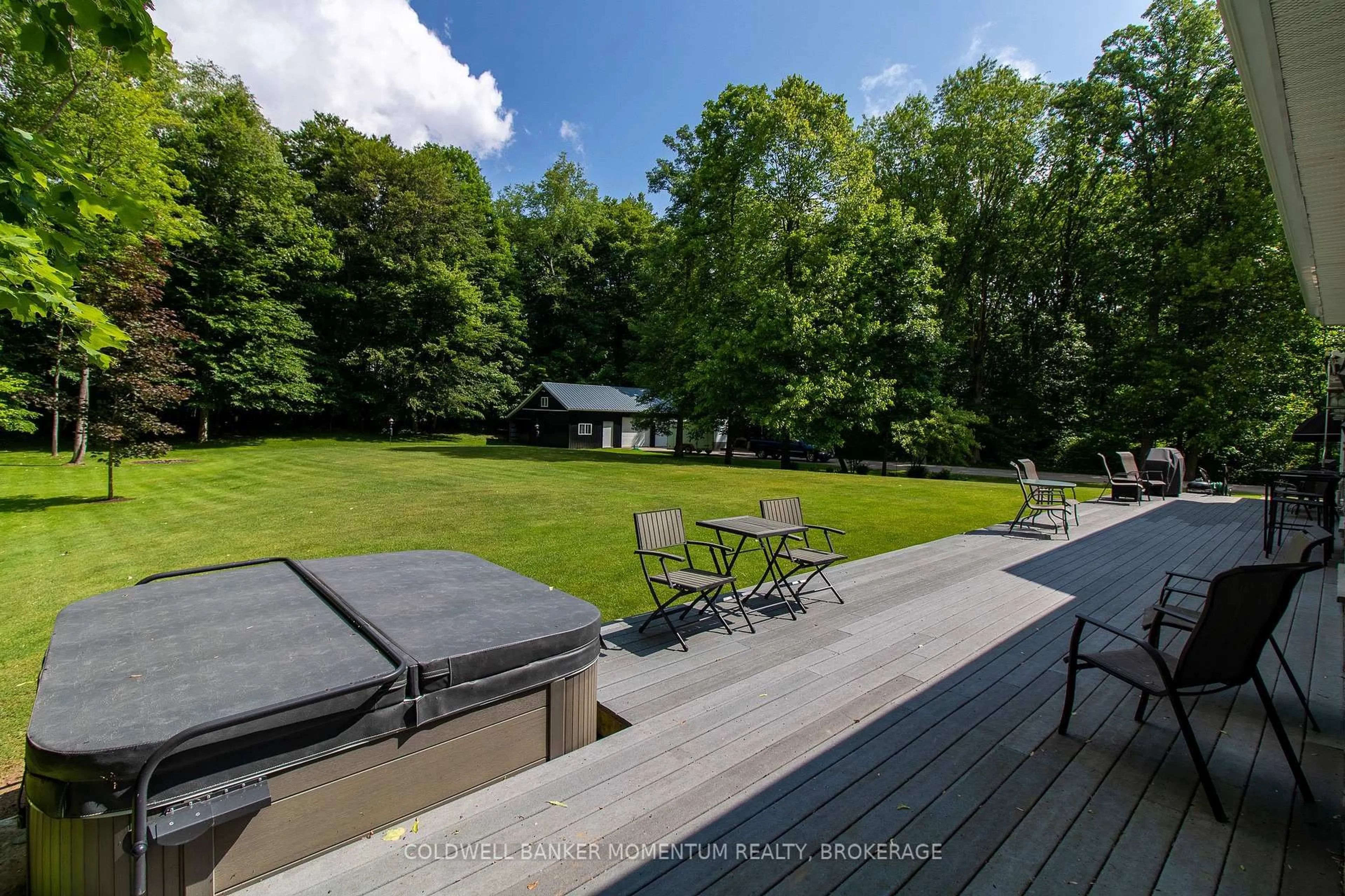 A pic from outside/outdoor area/front of a property/back of a property/a pic from drone, unknown for 1239 Conc 6 Townsend Concession, Norfolk Ontario N0E 1Y0