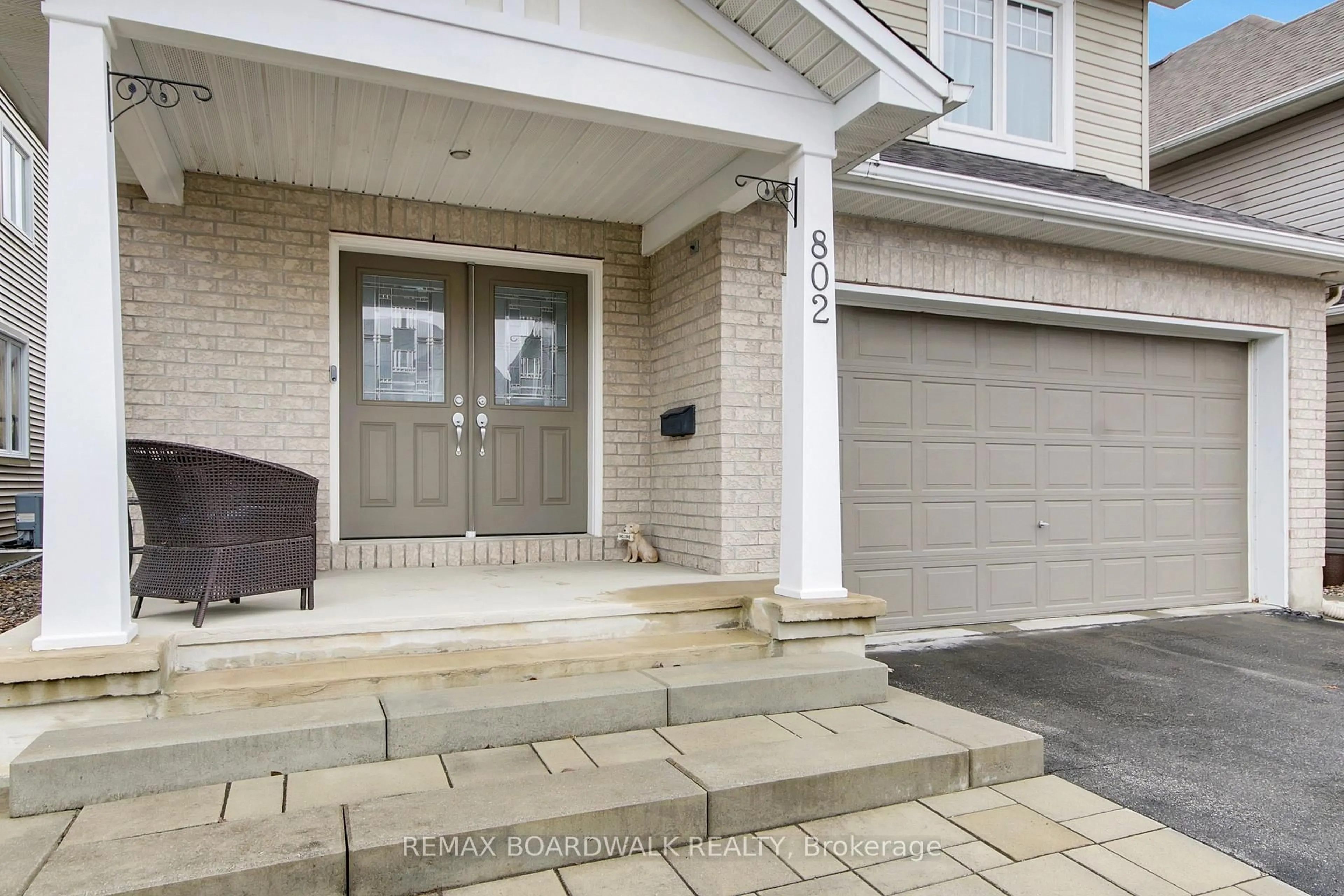 Unknown for 802 Tony George St, Stittsville Ontario K2S 0R3