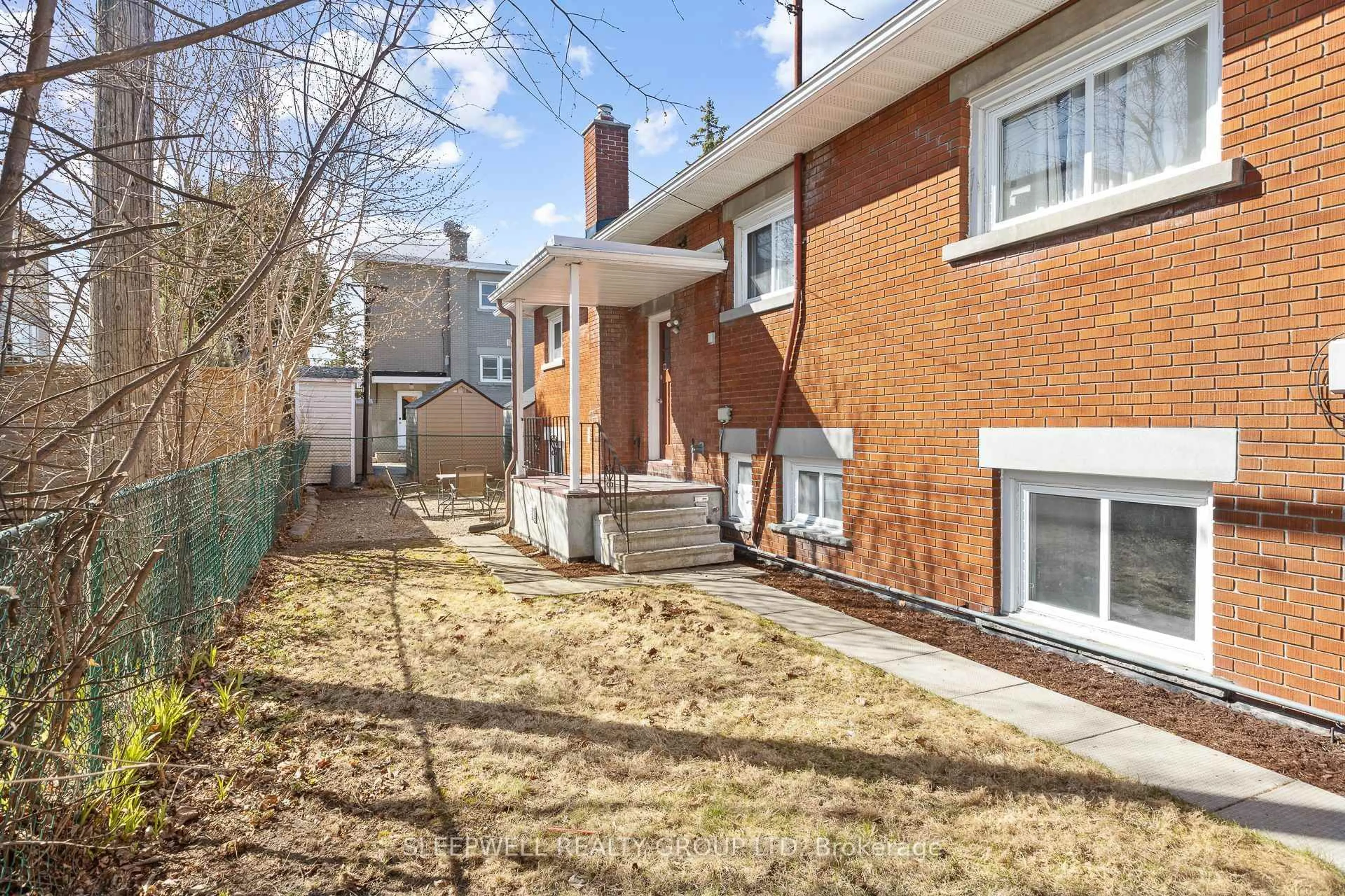 Unknown for 473 Vernon Ave, Ottawa Ontario K1K 1A8