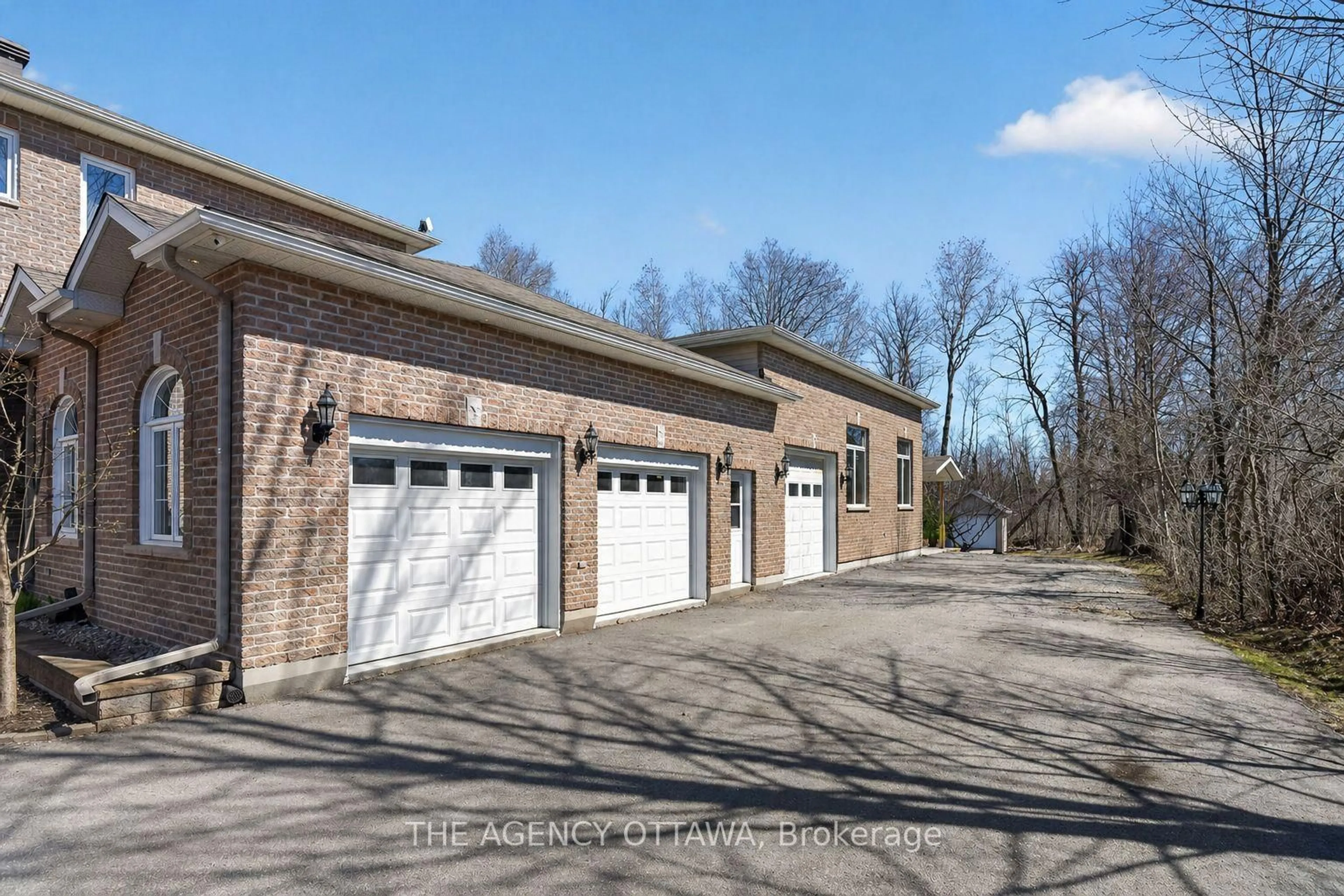 Unknown for 4633 Albion Rd, Ottawa Ontario K1X 1A4