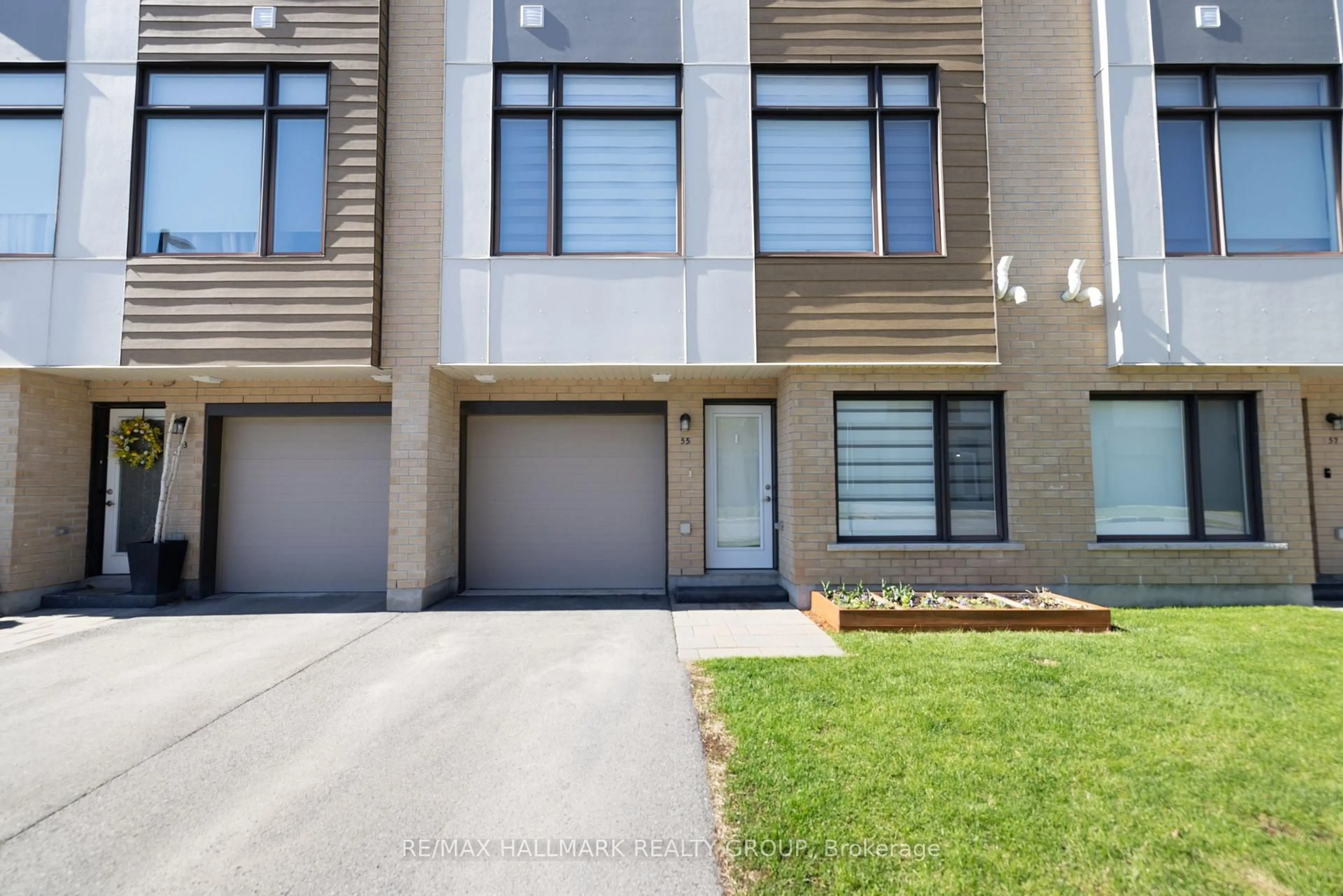 Unknown for 55 Cherry Blossom Private Private, Ottawa Ontario K2H 0C4