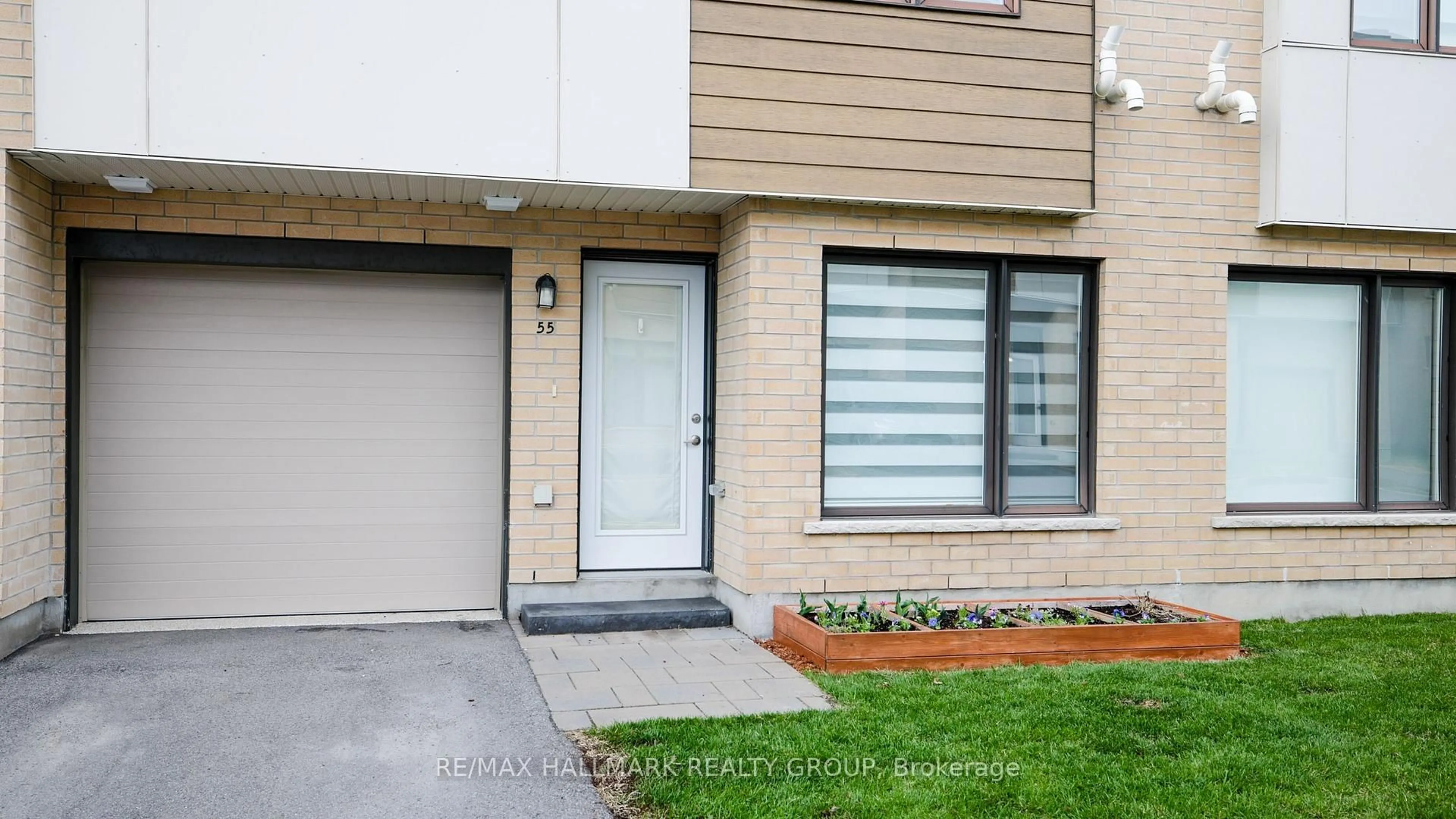 Unknown for 55 Cherry Blossom Private Private, Ottawa Ontario K2H 0C4