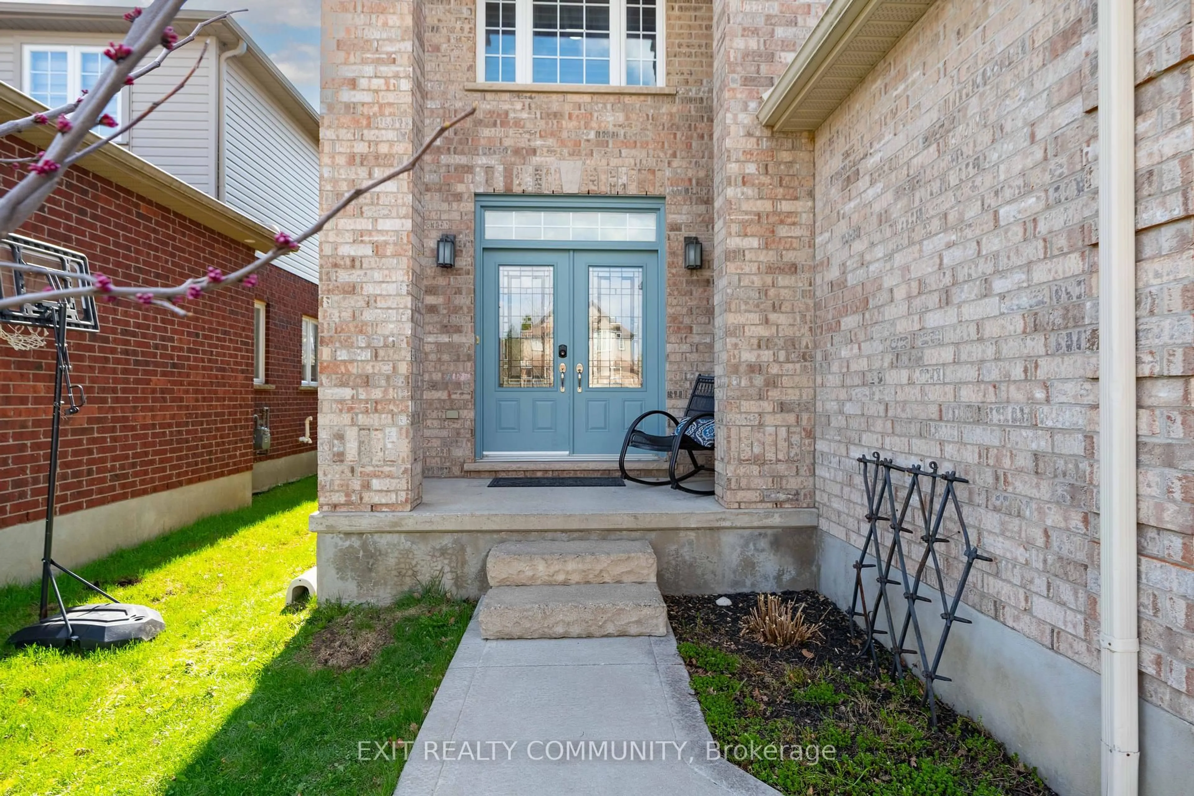 Unknown for 1803 Jubilee Dr, London North Ontario N6G 0H5