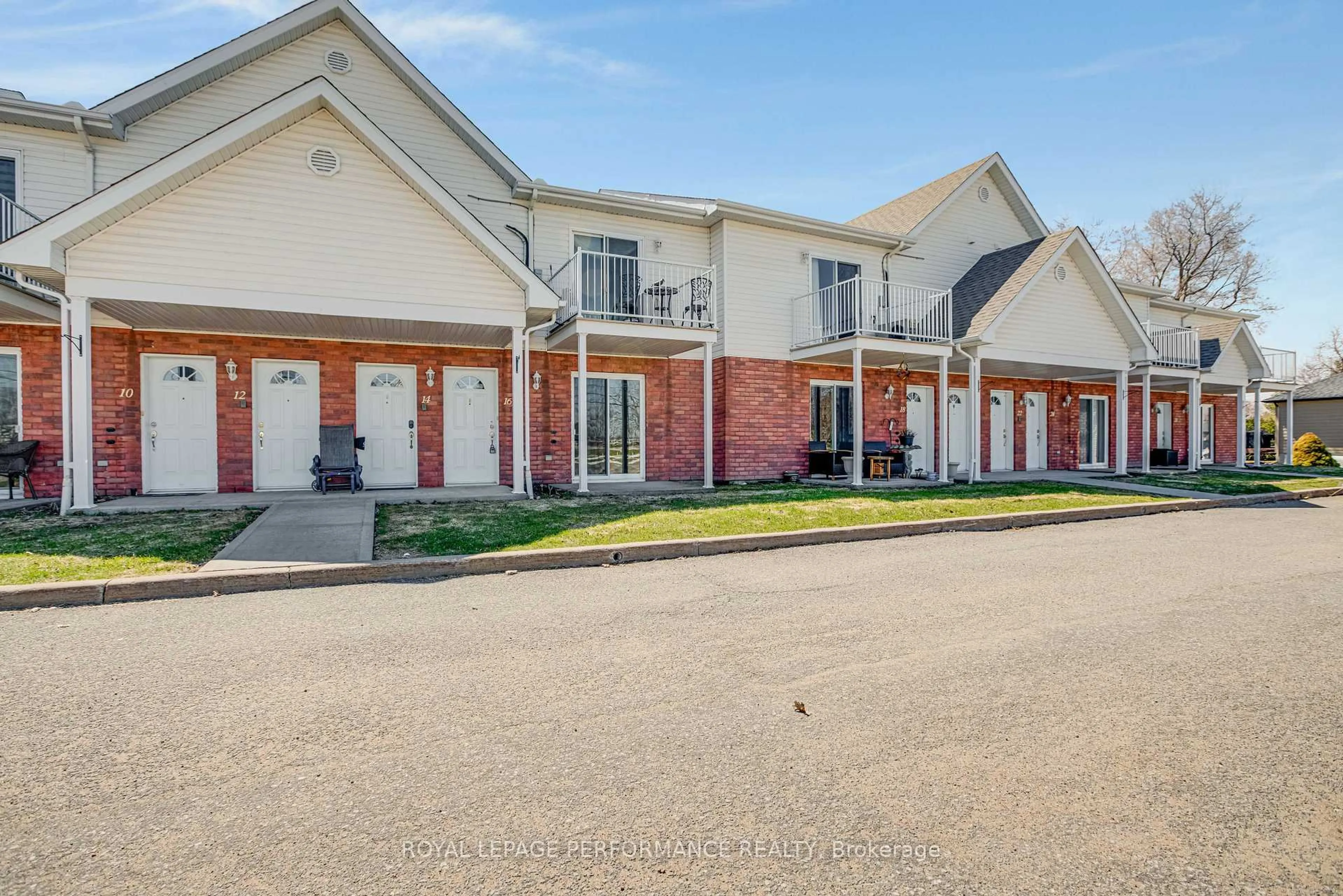 Unknown for 16 Pendleton St #(4), Champlain Ontario K0B 1R0