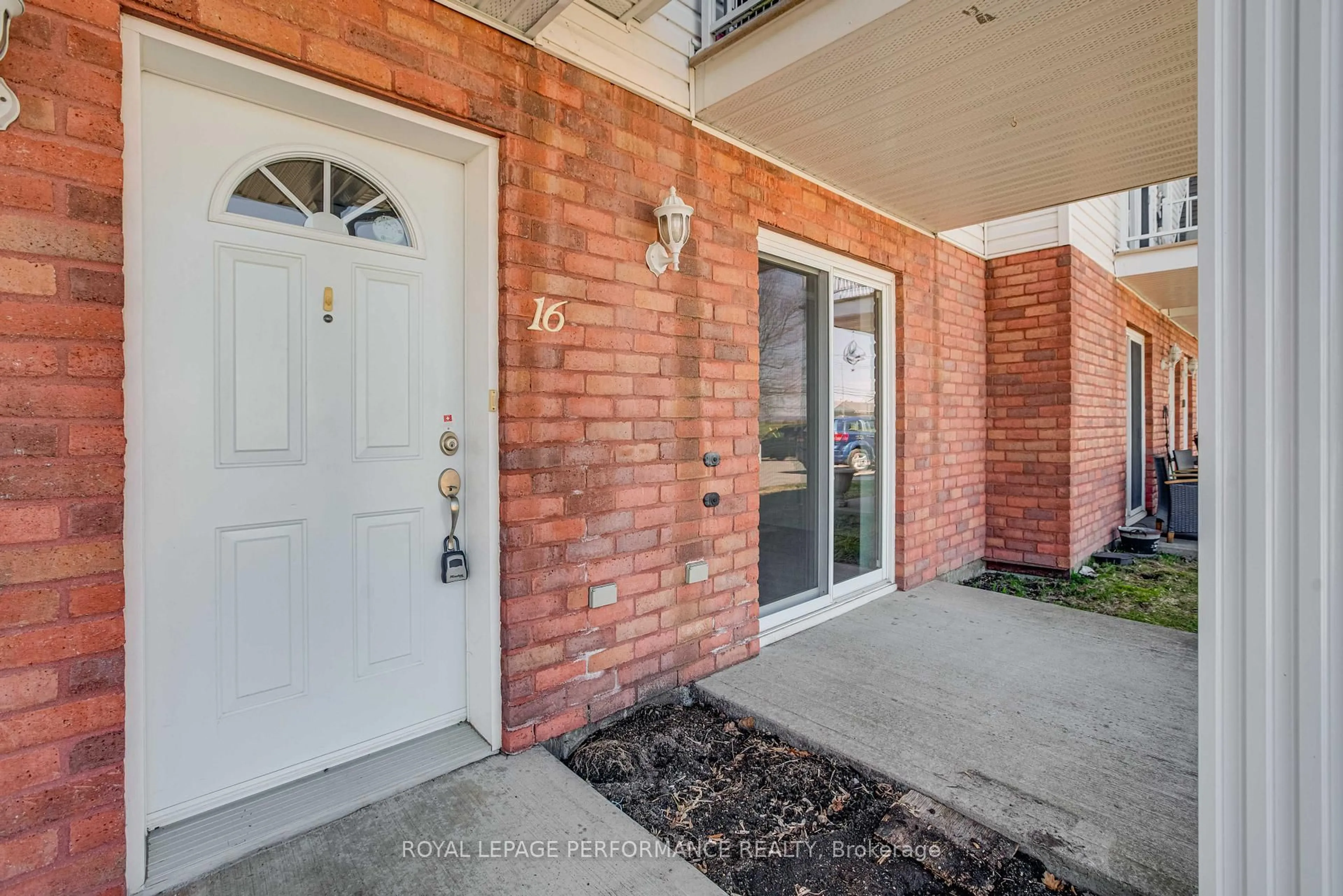 Unknown for 16 Pendleton St #(4), Champlain Ontario K0B 1R0