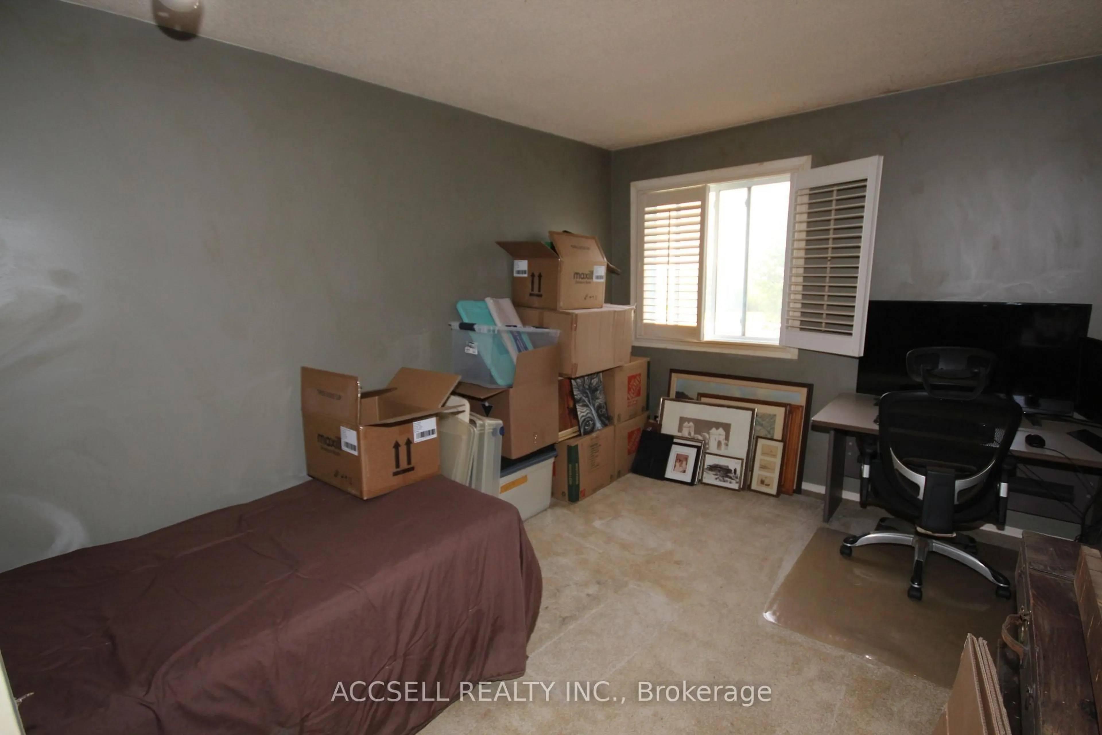 Unknown for 731 Deveron Cres #111, London South Ontario N5Z 4X6