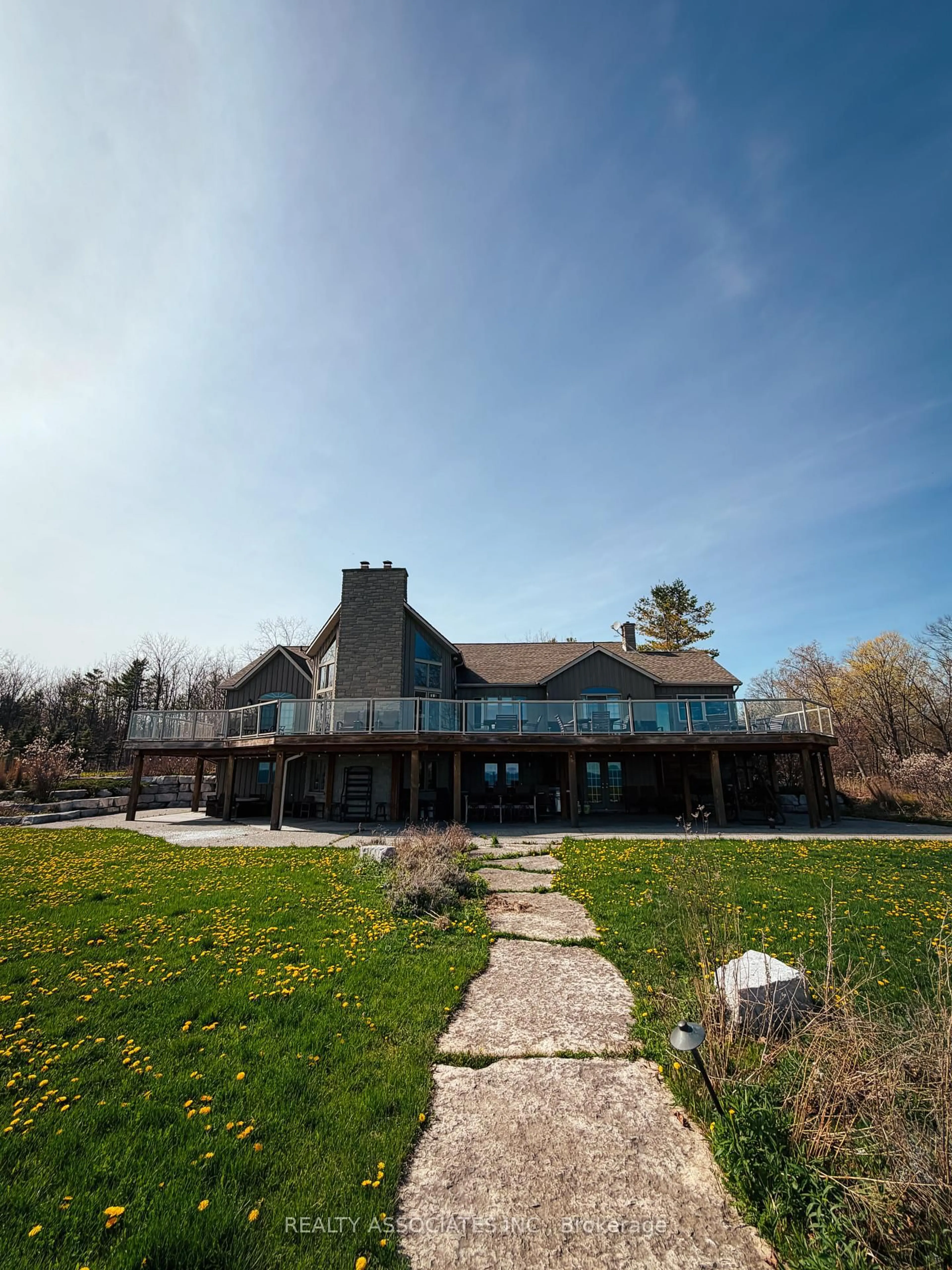 Unknown for 2720 Front Rd, Norfolk Ontario N0E 1W0