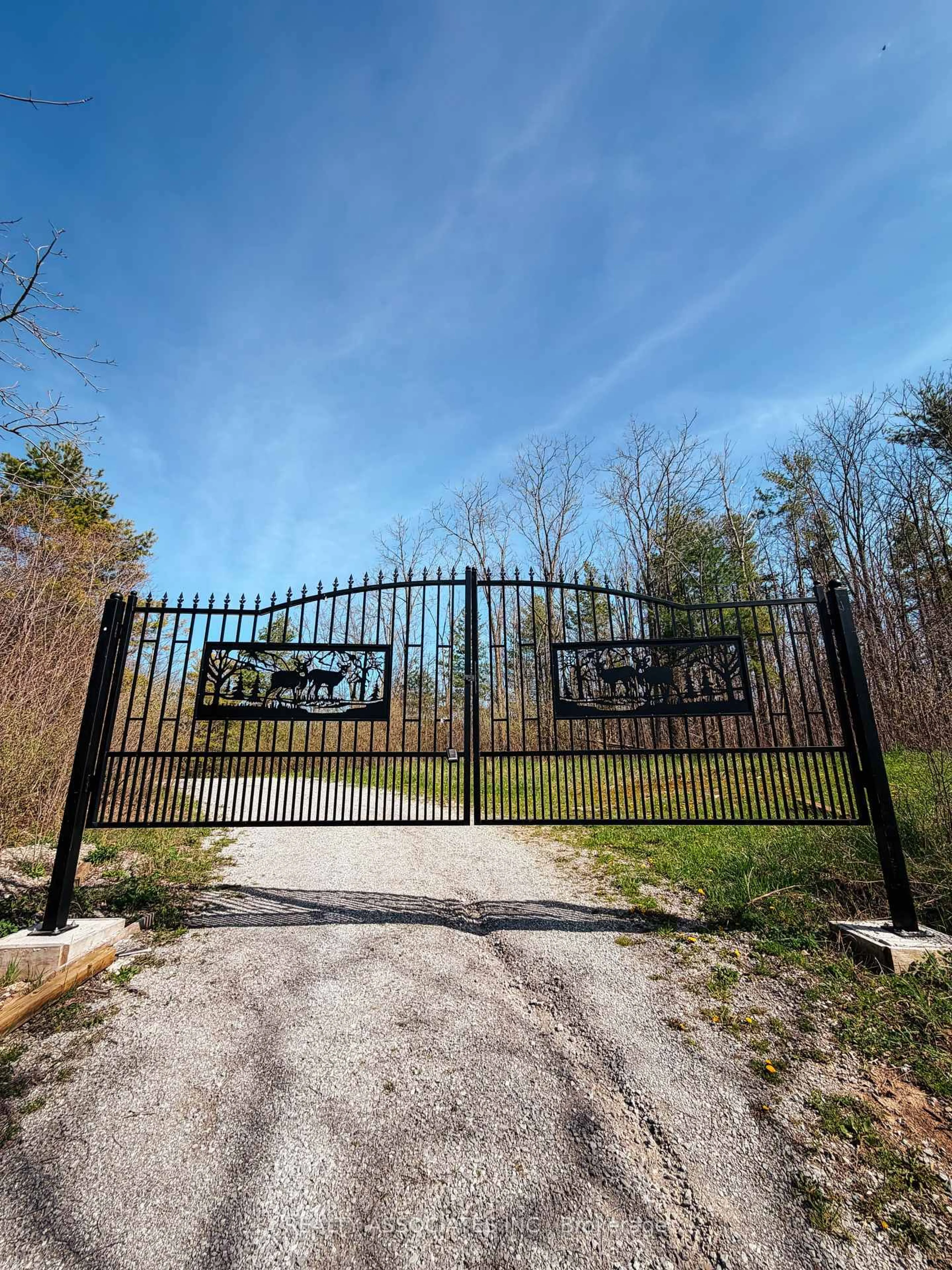 Unknown for 2720 Front Rd, Norfolk Ontario N0E 1W0