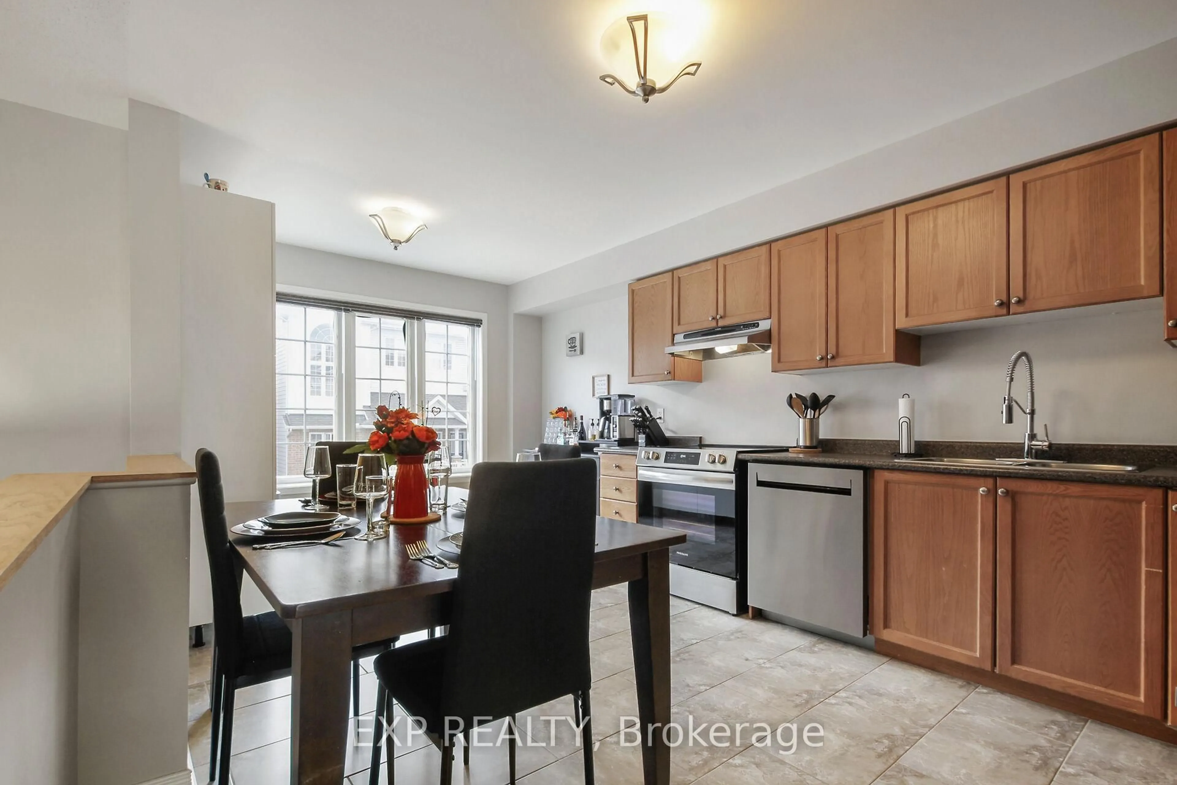 Standard kitchen, unknown for 321 Wiffen Private, Ottawa Ontario K2H 1G3
