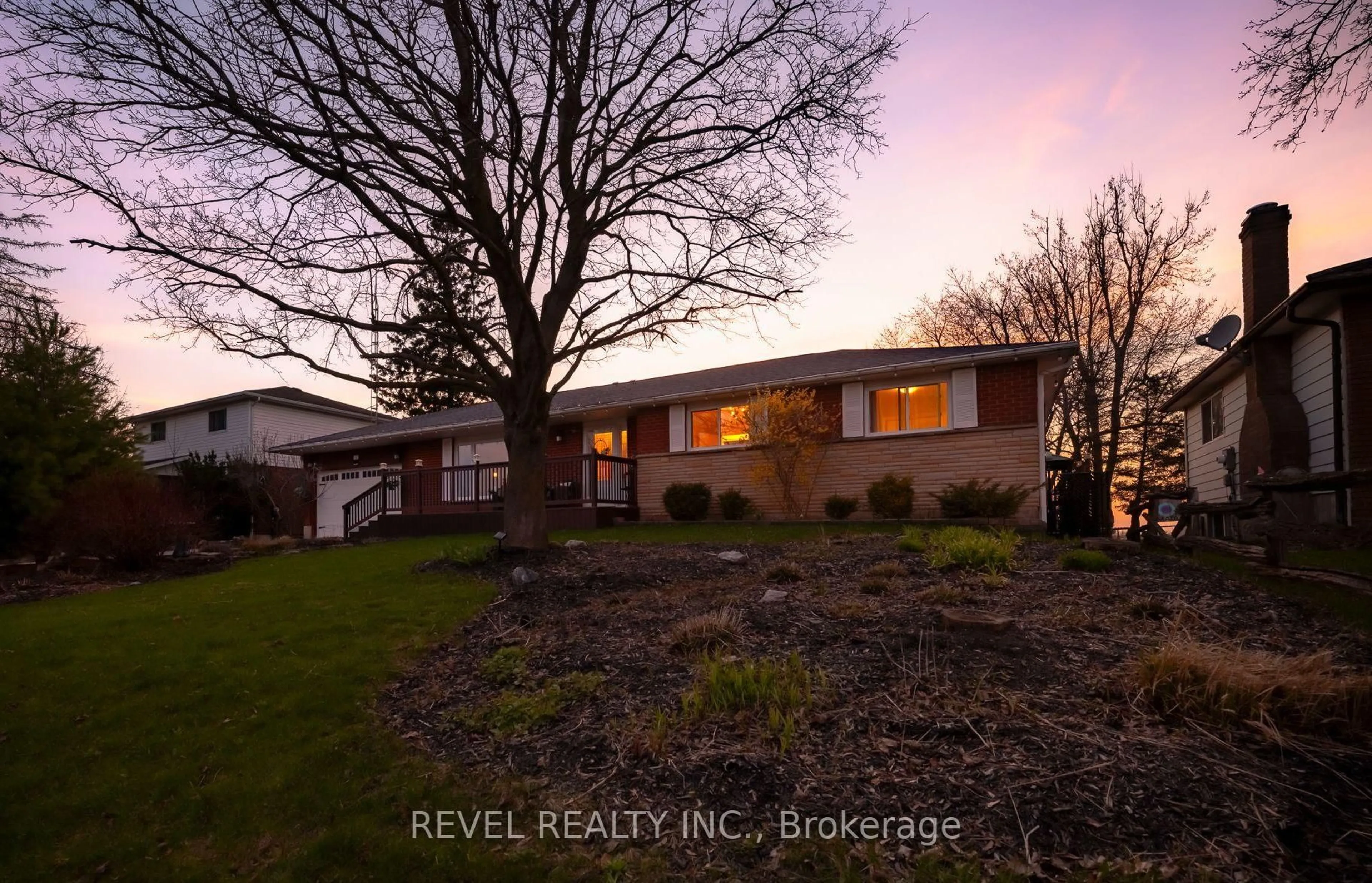 A pic from outside/outdoor area/front of a property/back of a property/a pic from drone, street for 12 Victoria Blvd, East Garafraxa Ontario L9W 7L6