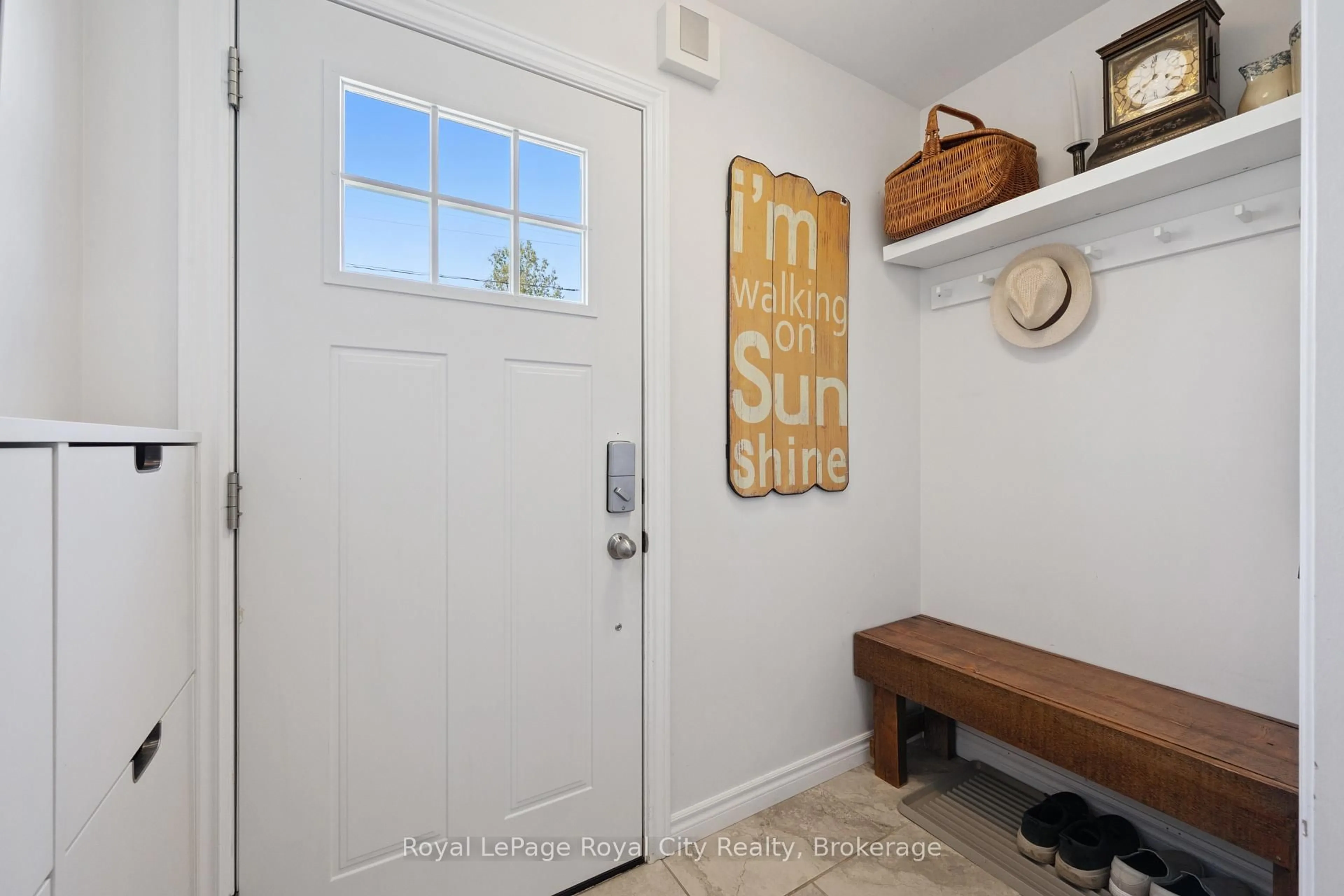 Indoor entryway for 476 Paisley Rd, Guelph Ontario N1H 2R6