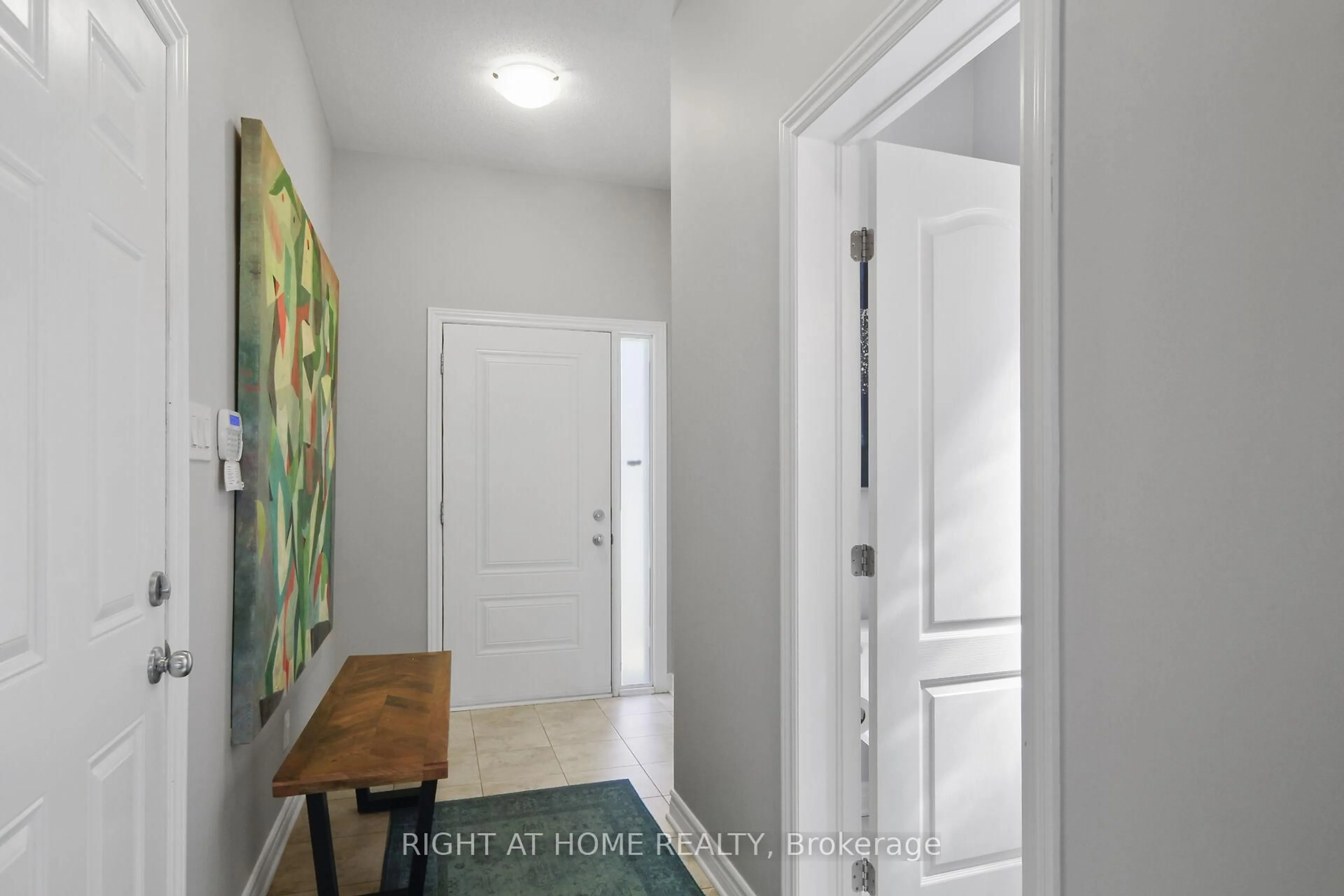 Indoor entryway for 271 Via San Marino St, Ottawa Ontario K2J 5X9