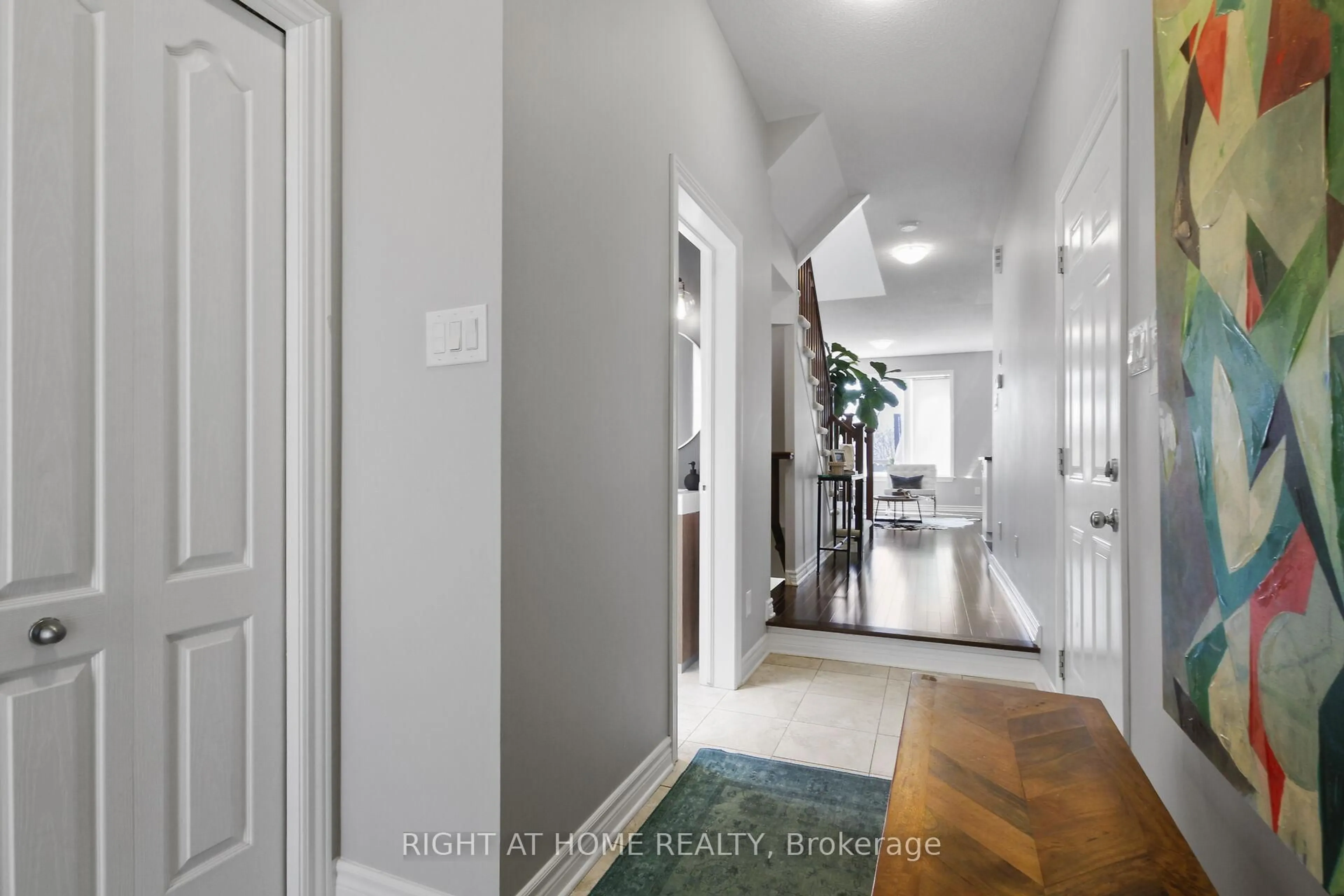 Indoor foyer for 271 Via San Marino St, Ottawa Ontario K2J 5X9