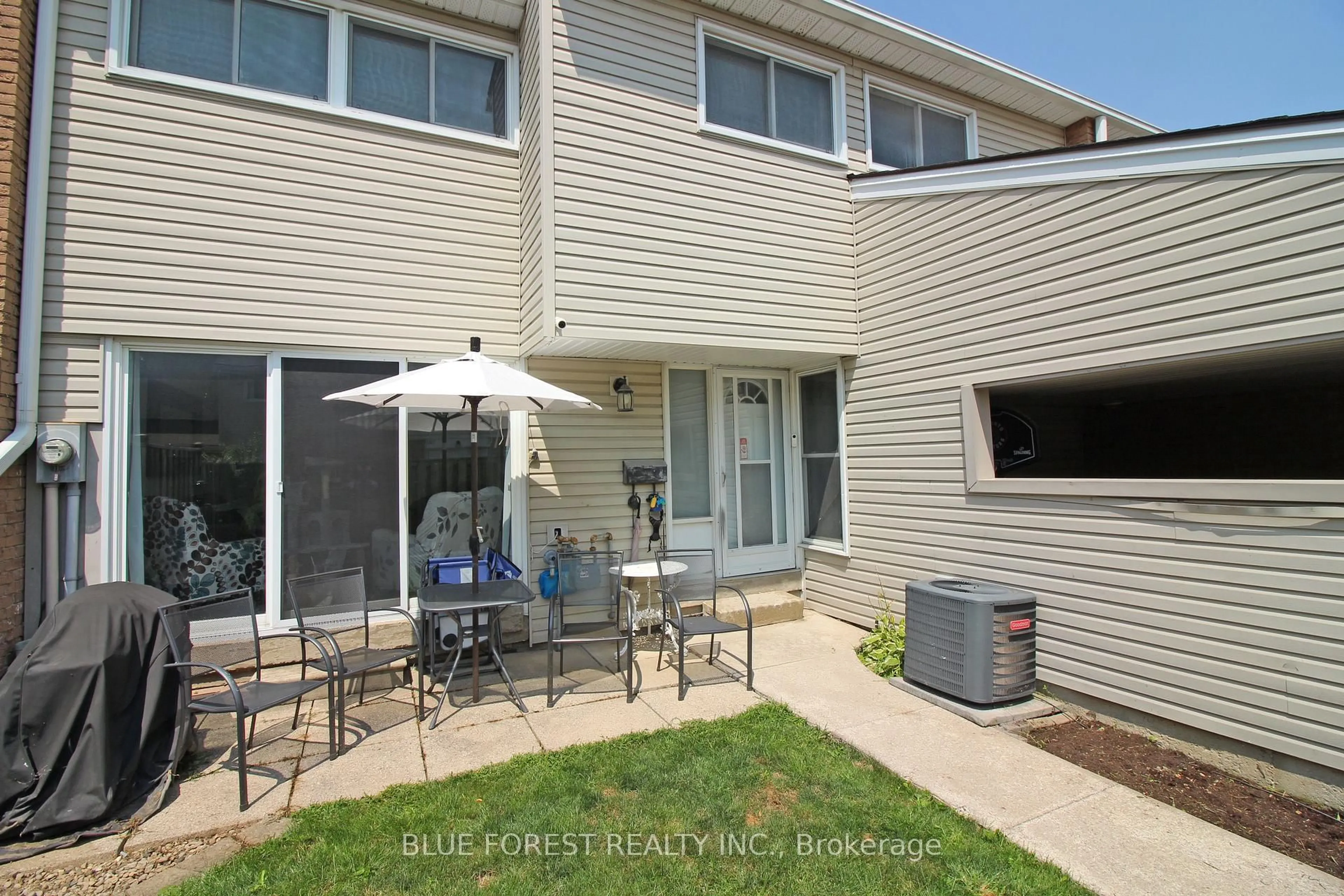 Patio, water/lake/river/ocean view for 590 Millbank Dr #8, London South Ontario N6E 2H2