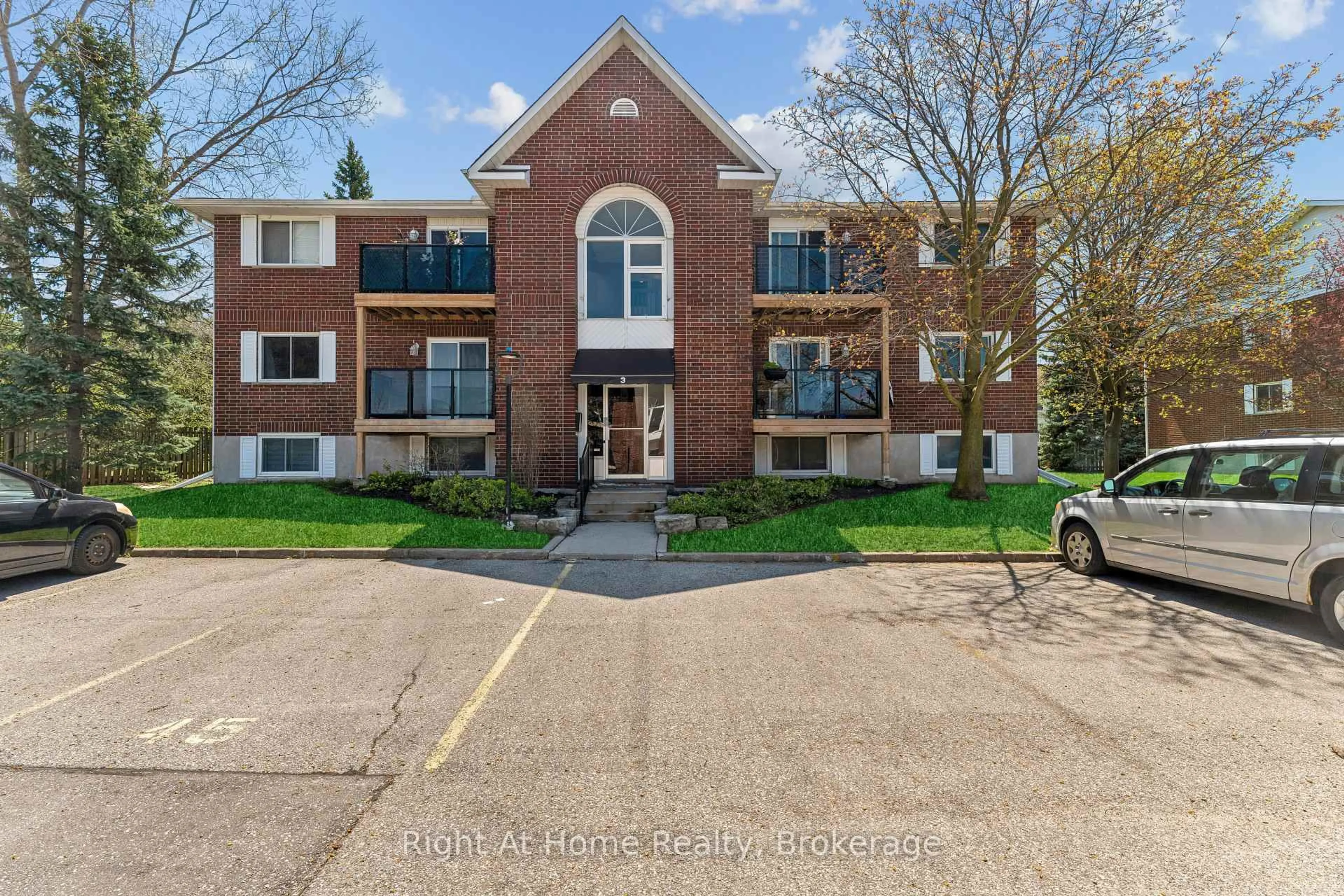 Unknown for 565 GREENFIELD Ave #310, Kitchener Ontario N2C 2P3